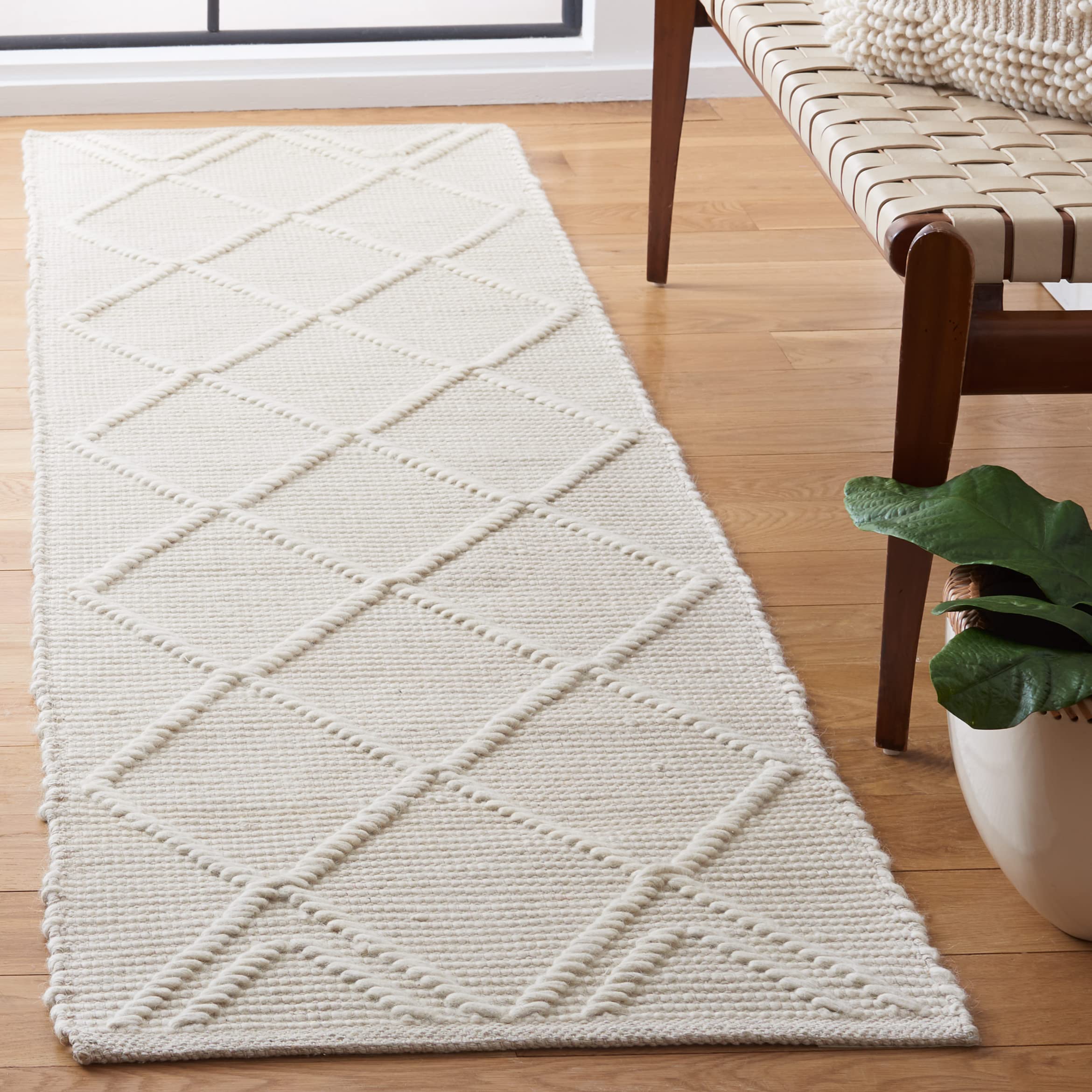 SAFAVIEH Natura Collection Runner Rug - 2'3