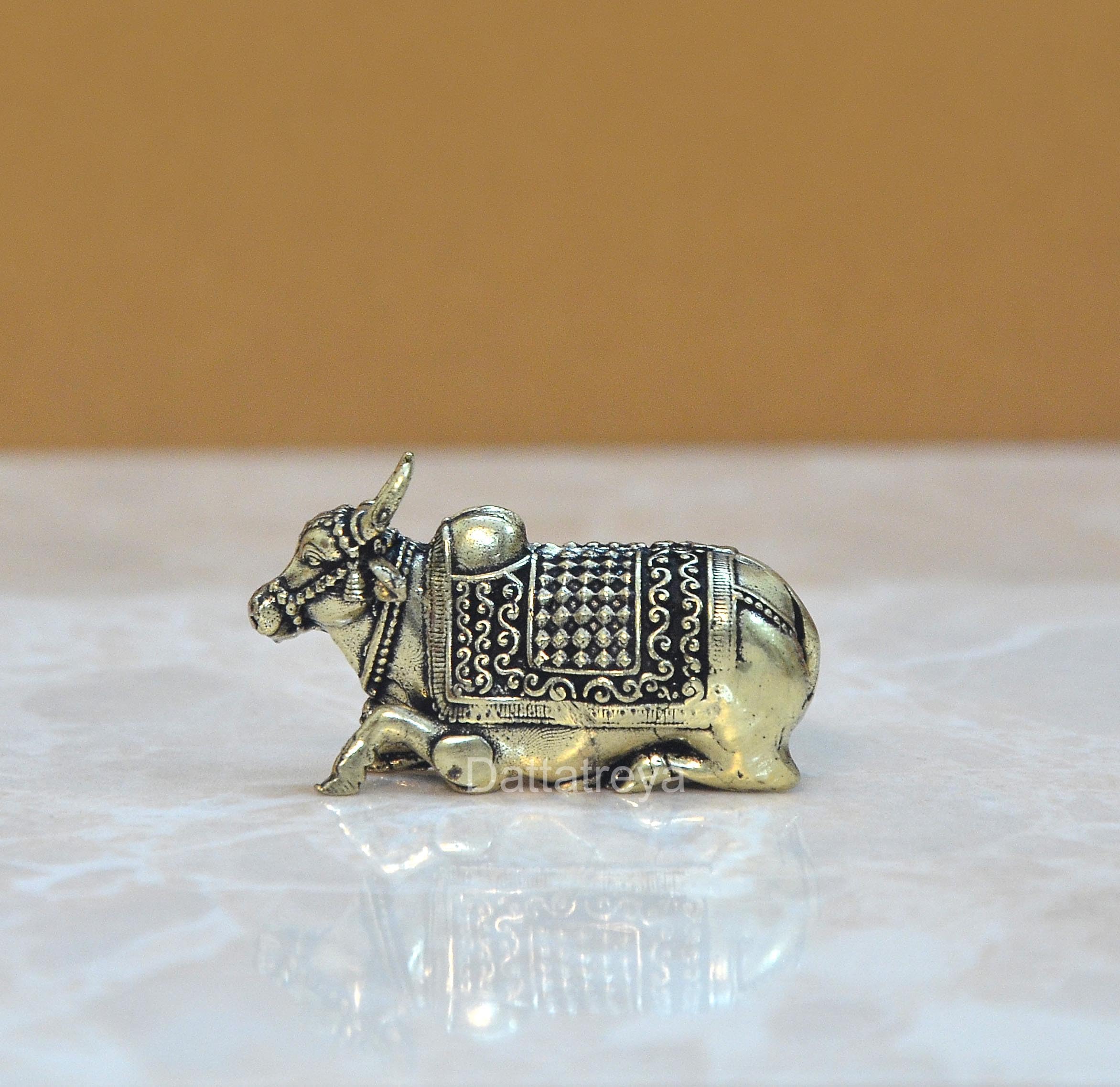 Dattatreya Brass Shiva Seated Nandi Statue Nandi Bull for Shiv Temple Showpiece Home Decor Pooja Mandir (Height: 1 Inch)