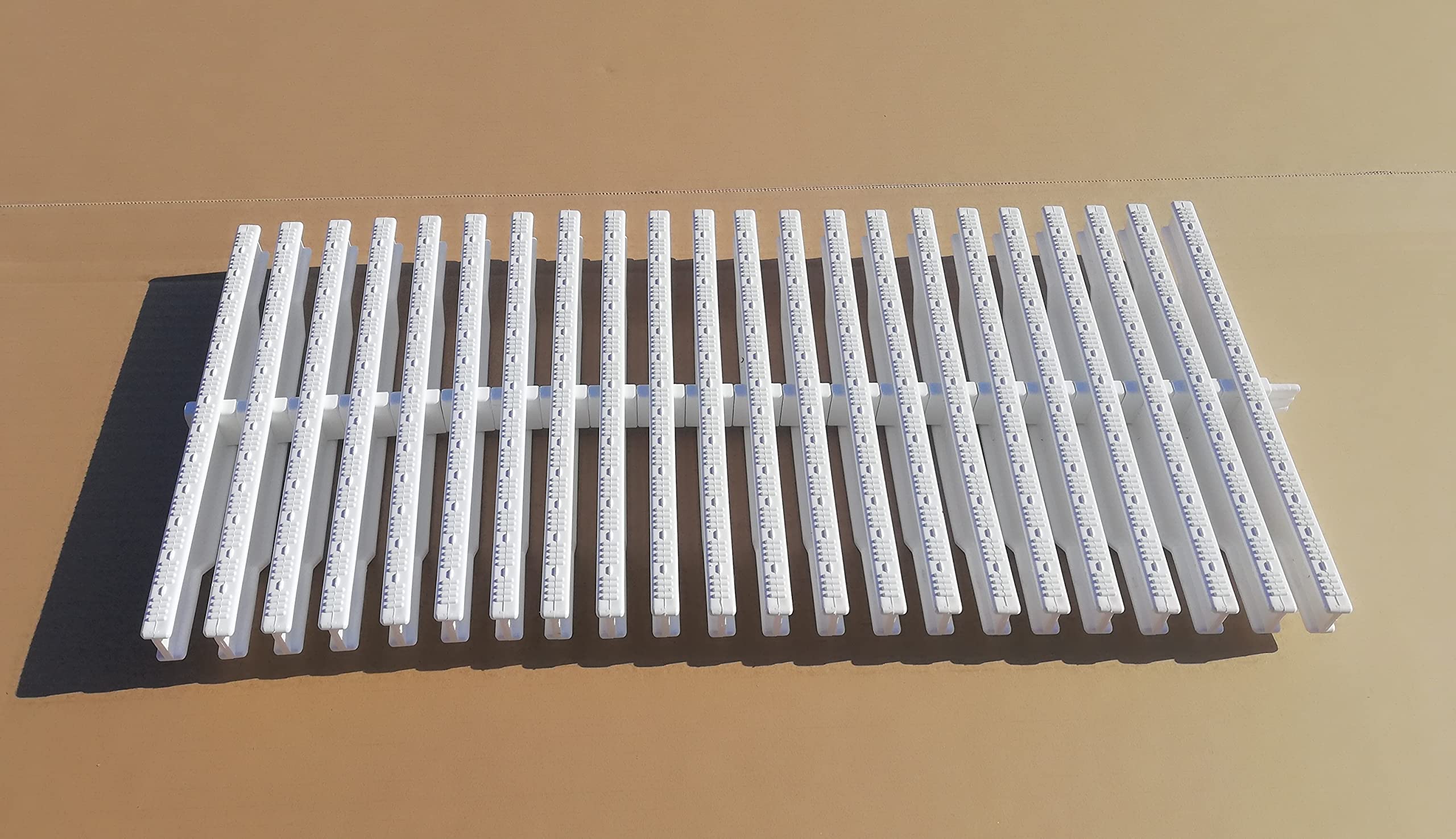 Naturii mt 1 Griglia Astral 245 Trasversale per Bordo sfioratore Modello Barcelona 24,5 Cm X 2,2 Cm