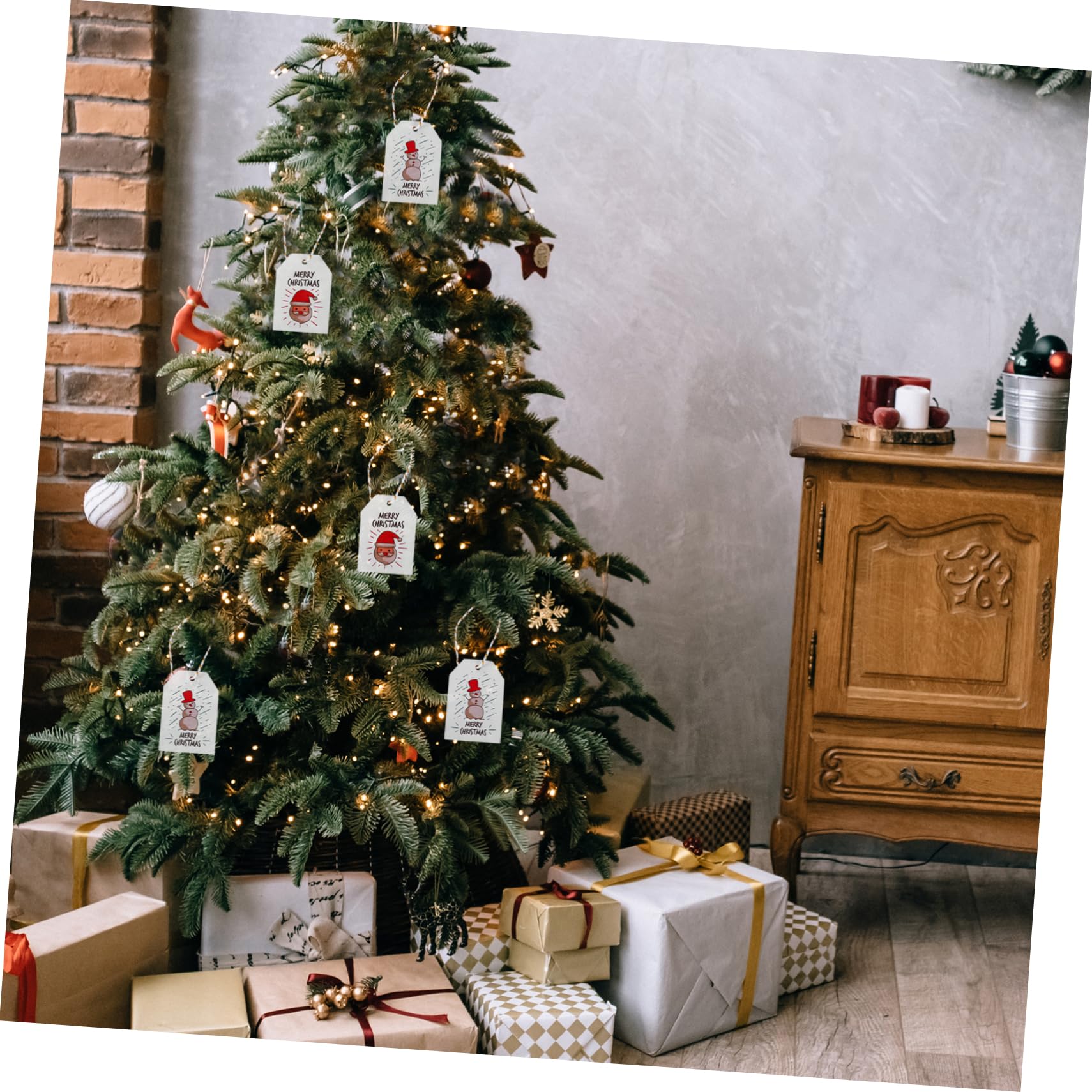 FRCOLOR 900stücke Weihnachtsaufkleber Mit Schnur Festliche Papieranhänger Für -projekte Und Weihnachtsbaumdekoration Bunte Designs Weihnachtsmann Und Zuckerstange