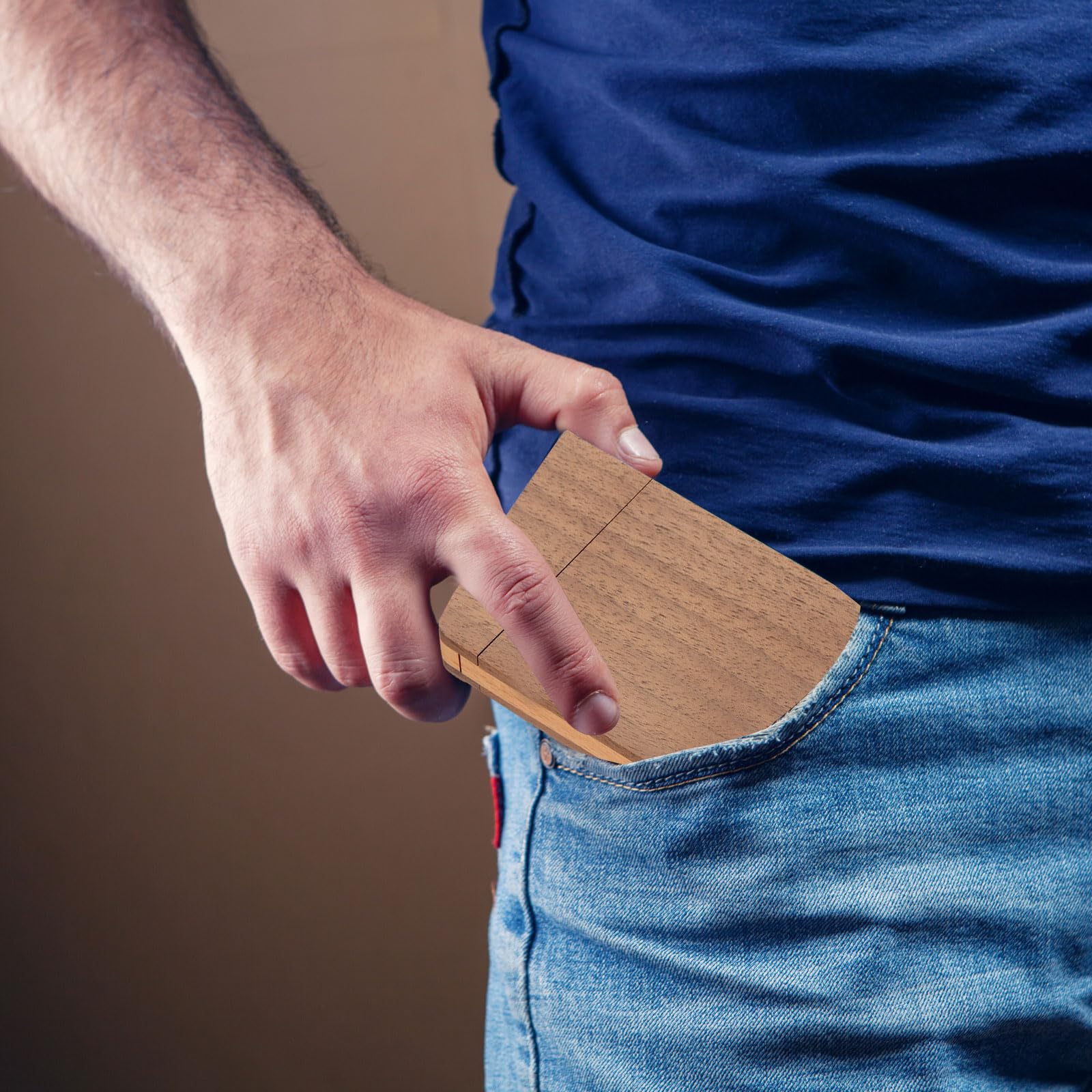 PATIKIL Wooden Business Card Holder - Image 4