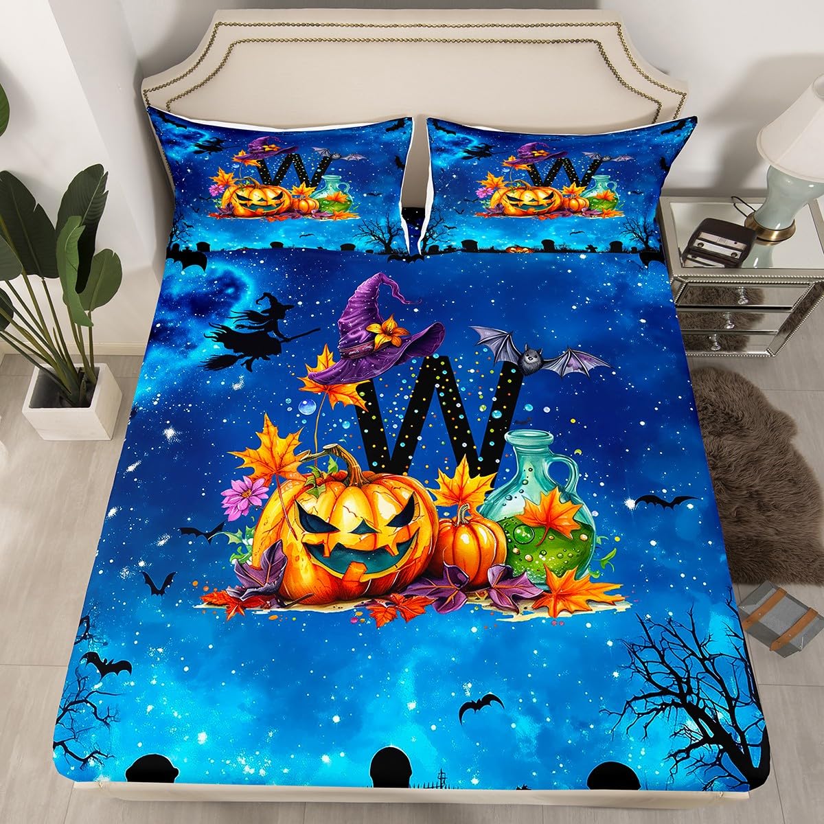 Homewish Spersonalizowane prześcieradło z gumką na Halloween litera król litera W prześcieradła jesienne liście dynia zestaw pościeli dla dziewcząt, gotycki kapelusz czarownicy nagrobki nietoperze