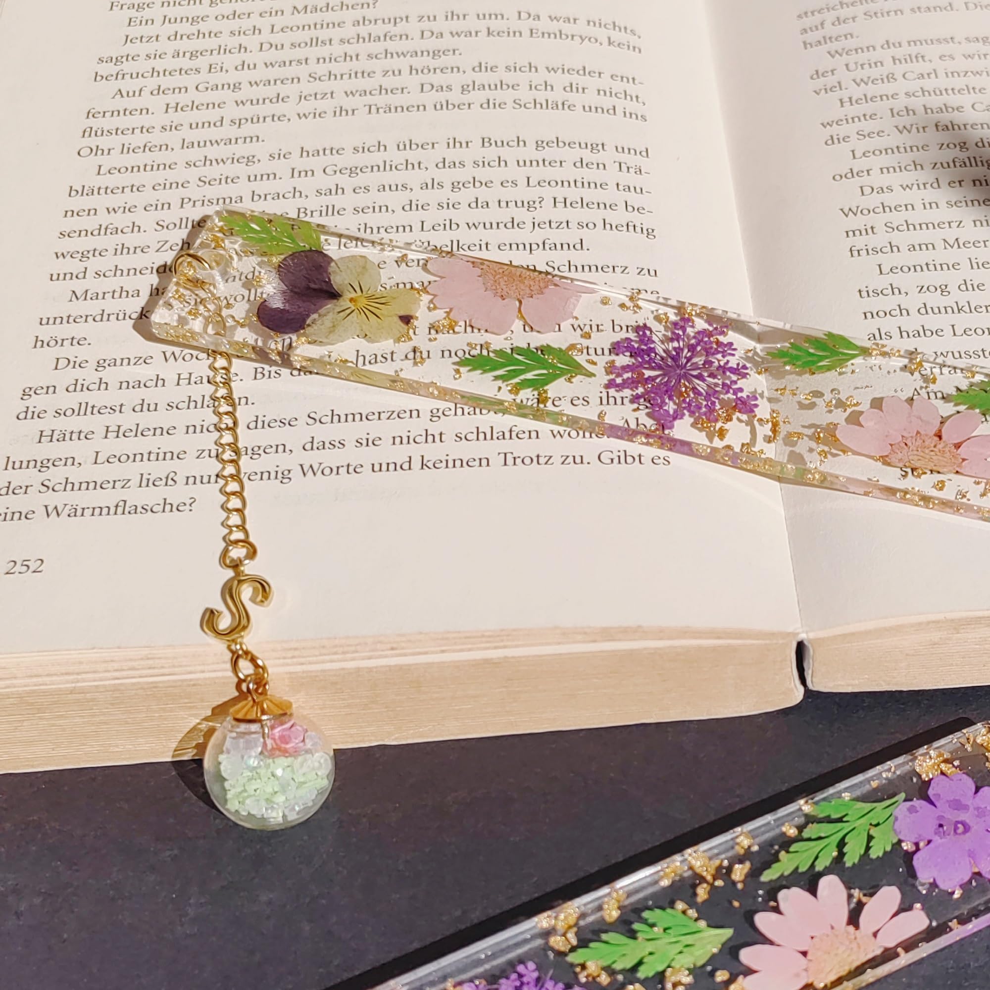 Famweylami Original Personalised Bookmark, Gift for Teacher 26 Letters, Retirement, Farewell, Teacher, Graduation - Image 2