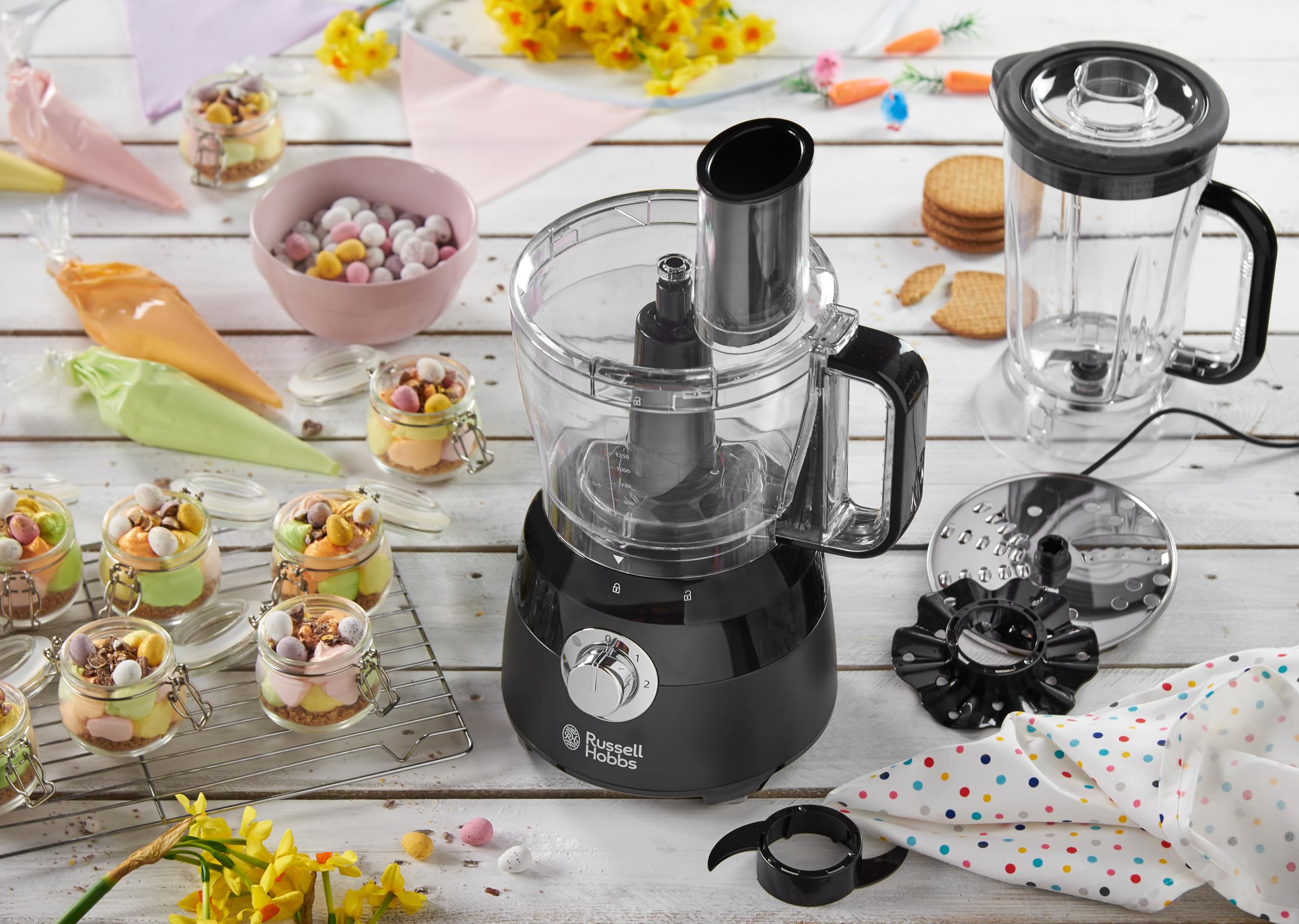 Russell Hobbs Procesador de Alimentos Matte Black - Cuchilla Acero Inoxidable, Disco Corte y Rallado, Amasador, Disco para Cremas, Jarra Batidora 1,5L, 2 Velocidades, Función Pulse, Negro - 24732-56