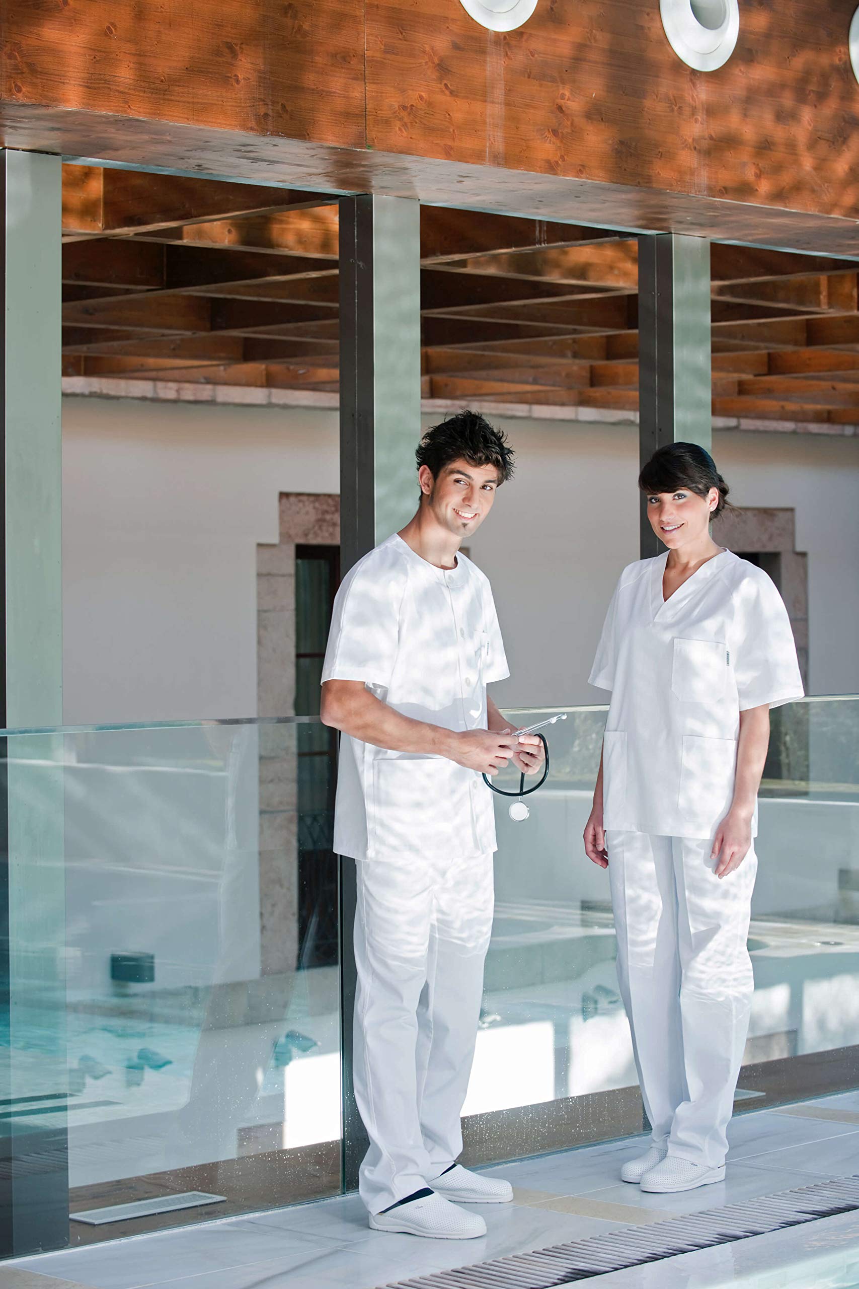 Uniforme Sanitario para Mujer. Pijama Completo para Enfermera, Médica, Hospital.