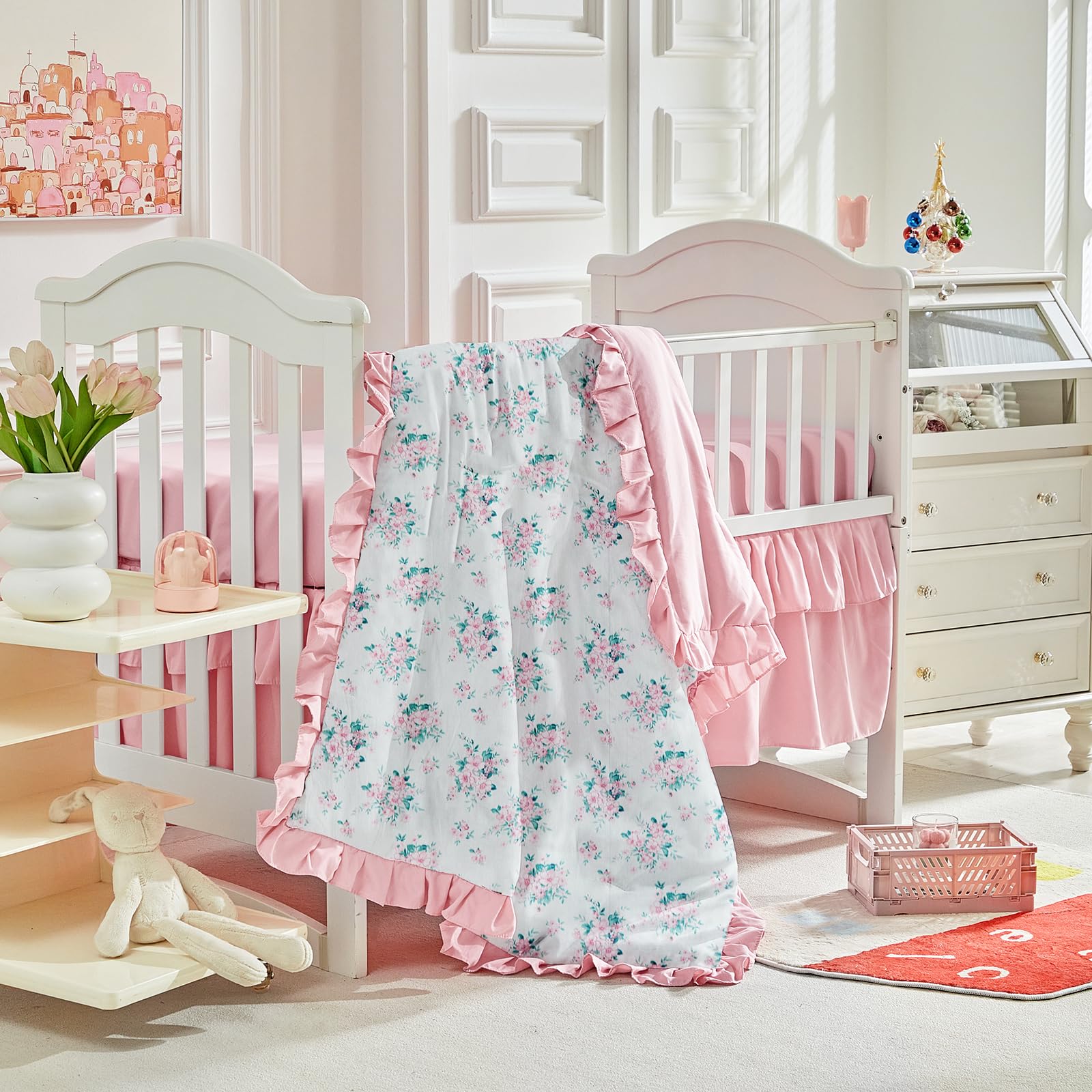 Falda De Cuna Con Volantes Y Pompones - Tamaño 28x52 Pulgadas, Microfibra Suave - Para Decoración De Cuna O Minicuna