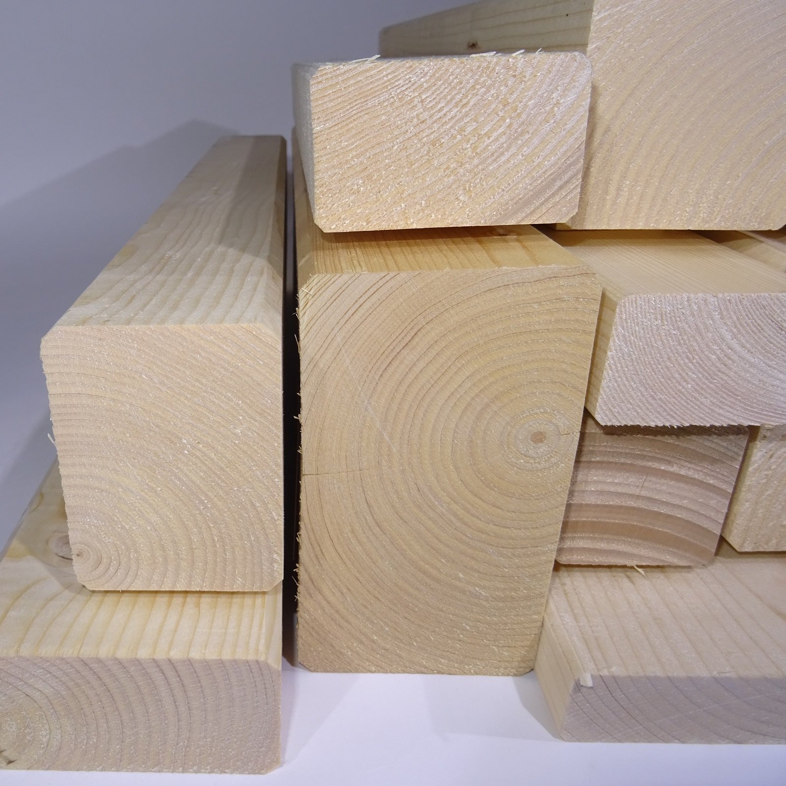 10 Stück Bastelleiste 4 seitig gehobelt unbehandelt Fichte Breite/Höhe/Länge 20mm x 20mm x 1990mm Latten Zaun Garten Holz Leiste Bohnenstange Bauklötze Rankgitter Spalier Vierkantleiste basteln
