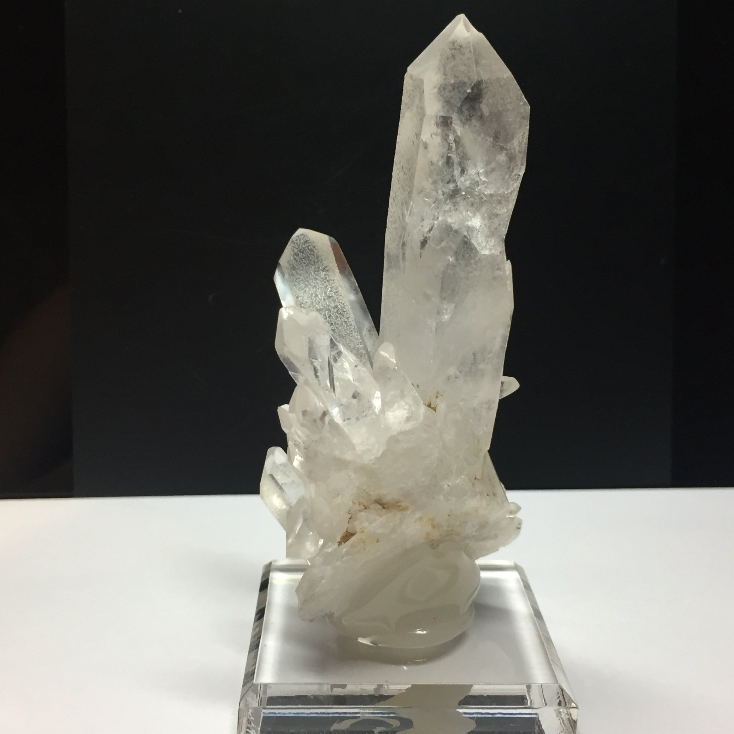 ✳️美しさ際立つ水晶✨ミナスジェライス州コリント産 水晶クラスター 天然石 原石 ミナス・ジェライス産 水晶 クラスター 最大幅約120mm 重さ1058g 最