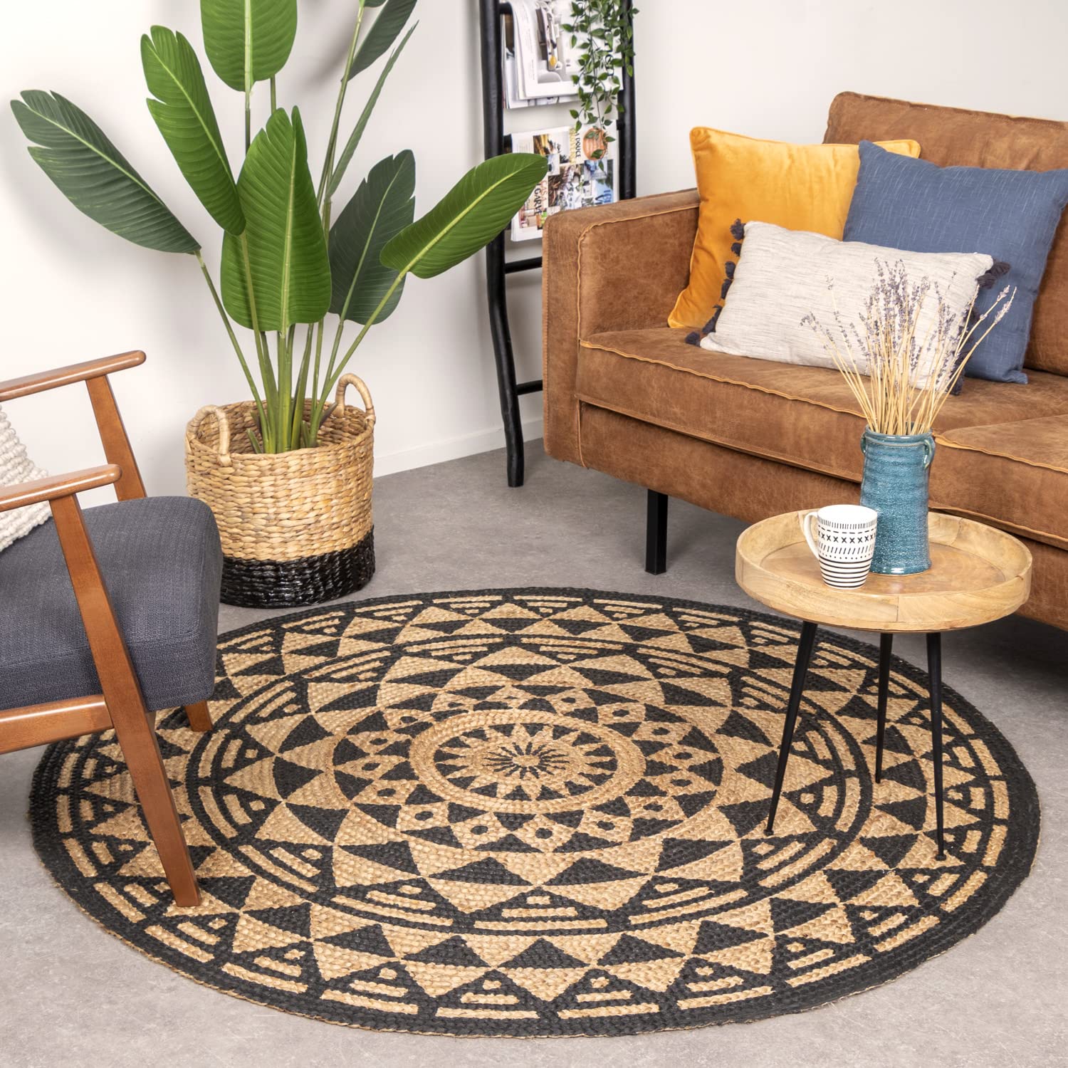 Tapis en jute rond pour salon bohème FRAAI Henna Maya au poil court