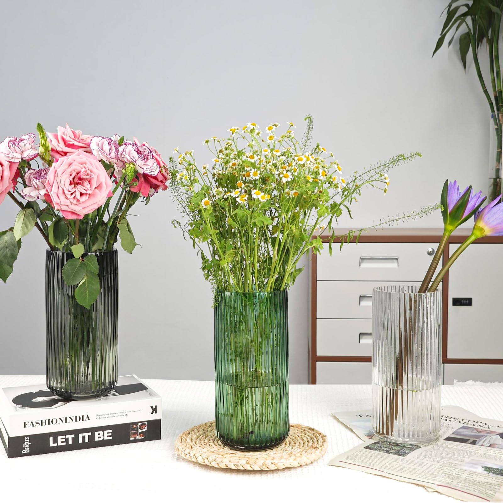 Vaso di vetro verde ispessito di alta qualità, vaso da fiori in vetro a coste per vasi rustici, vaso decorativo moderno per fiori, vasi per decorazione, ideale per mensole, soggiorno, tavolo