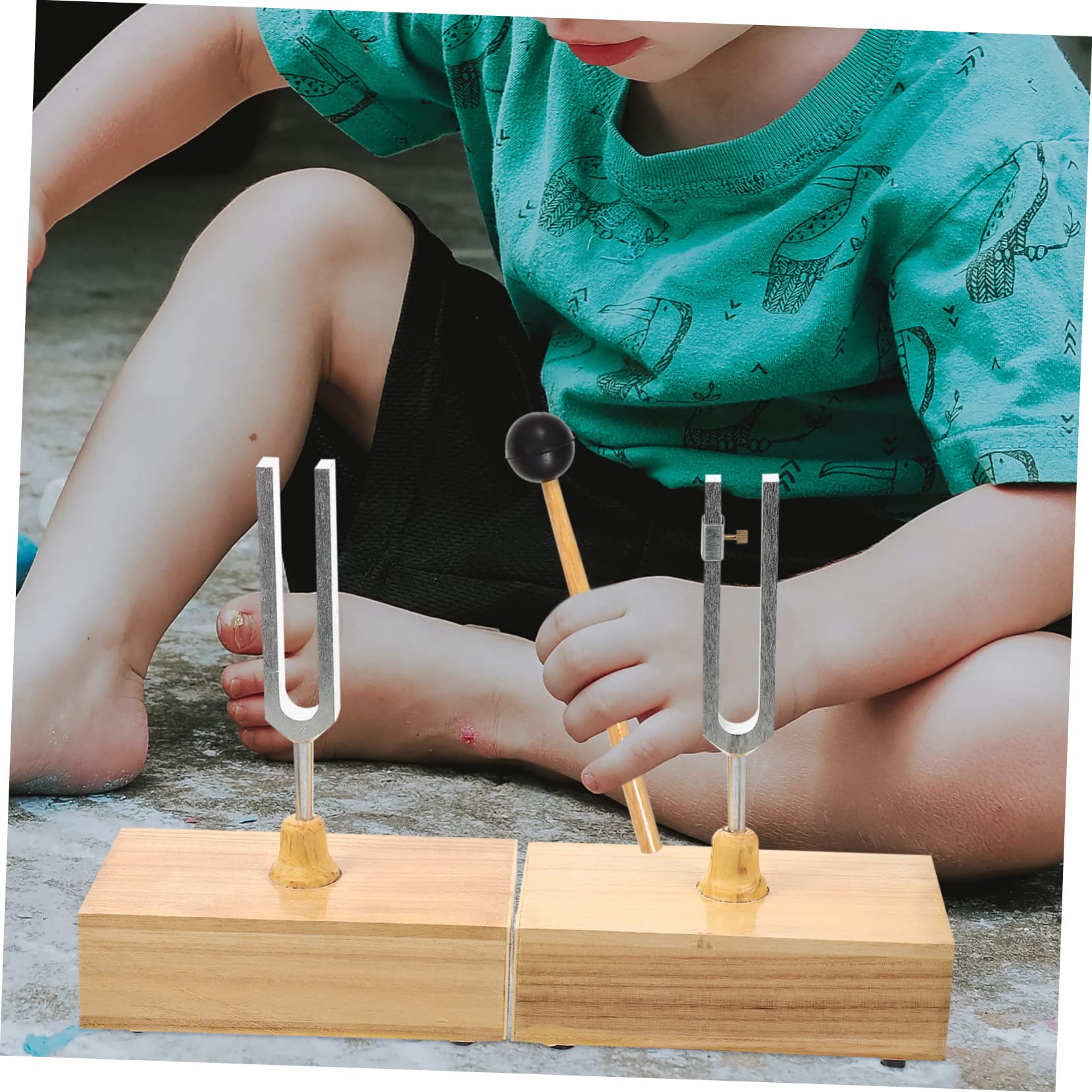 Diapason di Risonanza 440hz, Set da 1 per Esperimenti | Acciaio e Legno, Martello Incluso, Base in Legno Rotonda, Uso per Fisica e Acustica