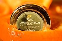 Vista 2 de SVATV Bálsamo labial con sabor a naranja. Con ingredientes naturales, cera de abeja de manteca de karité y aceite de coco para reparar los labios