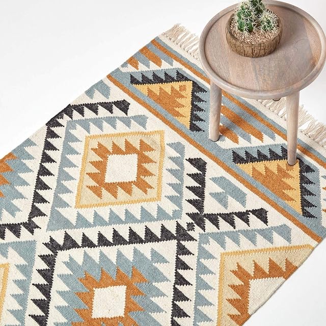 HOMESCAPES Agra Gold, Silver & Black Handwoven Kilim Rug for Living Room Diamond Pattern Wool Rug with Fringe, 160 x 230 cm