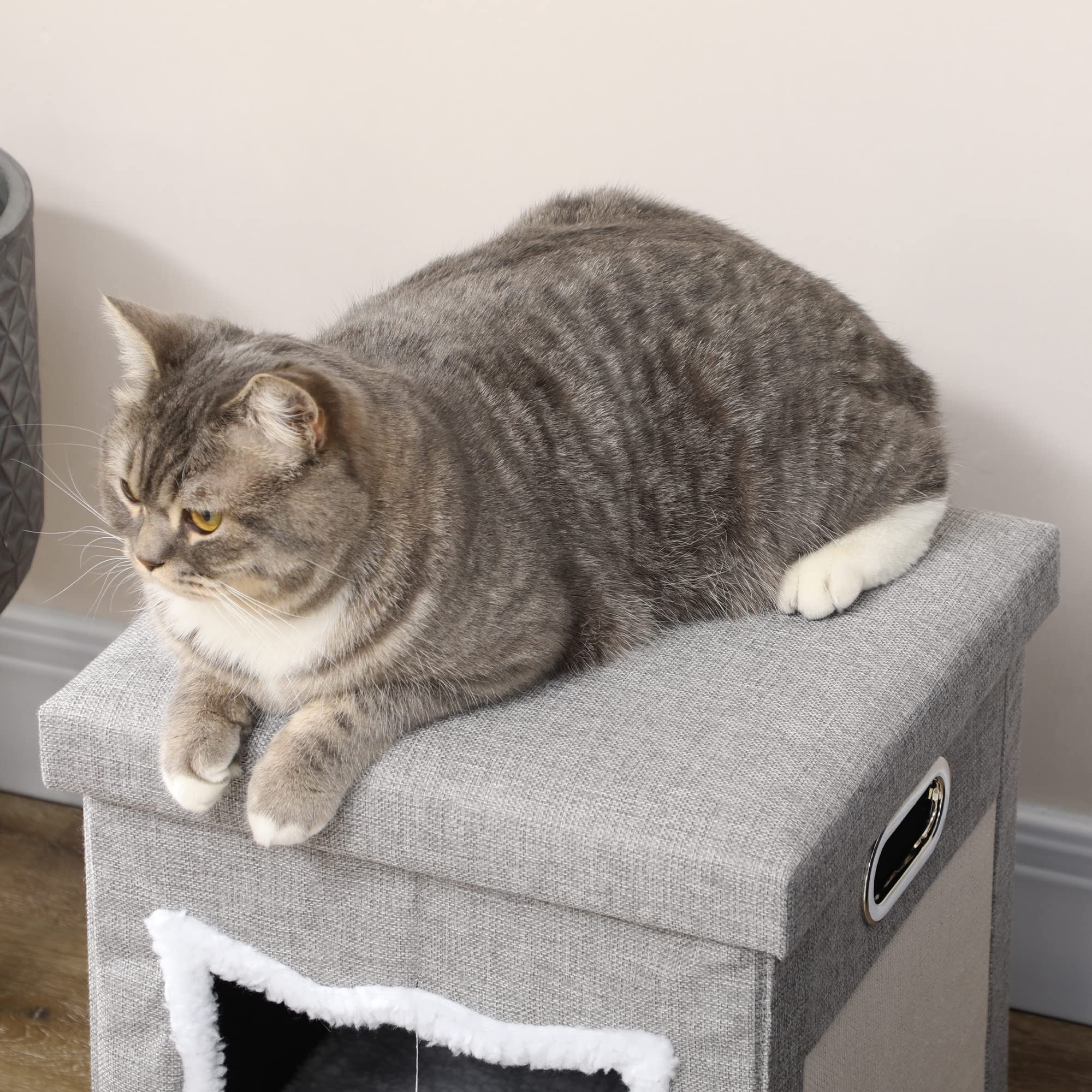 PawHut Cama Cueva de Gatos 2 en 1 Casa para Gatos Interior Tipo Reposapiés con Cojín Extraíble Bola Colgante y Almohadilla para Rascar 35,5x35,5x42,5 cm Gris