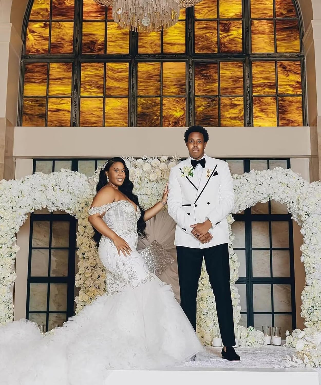 Mermaid Wedding Dresses for Bride Off Shoulder Beaded Crystals Sparkly Bridal Wedding Gown with Train