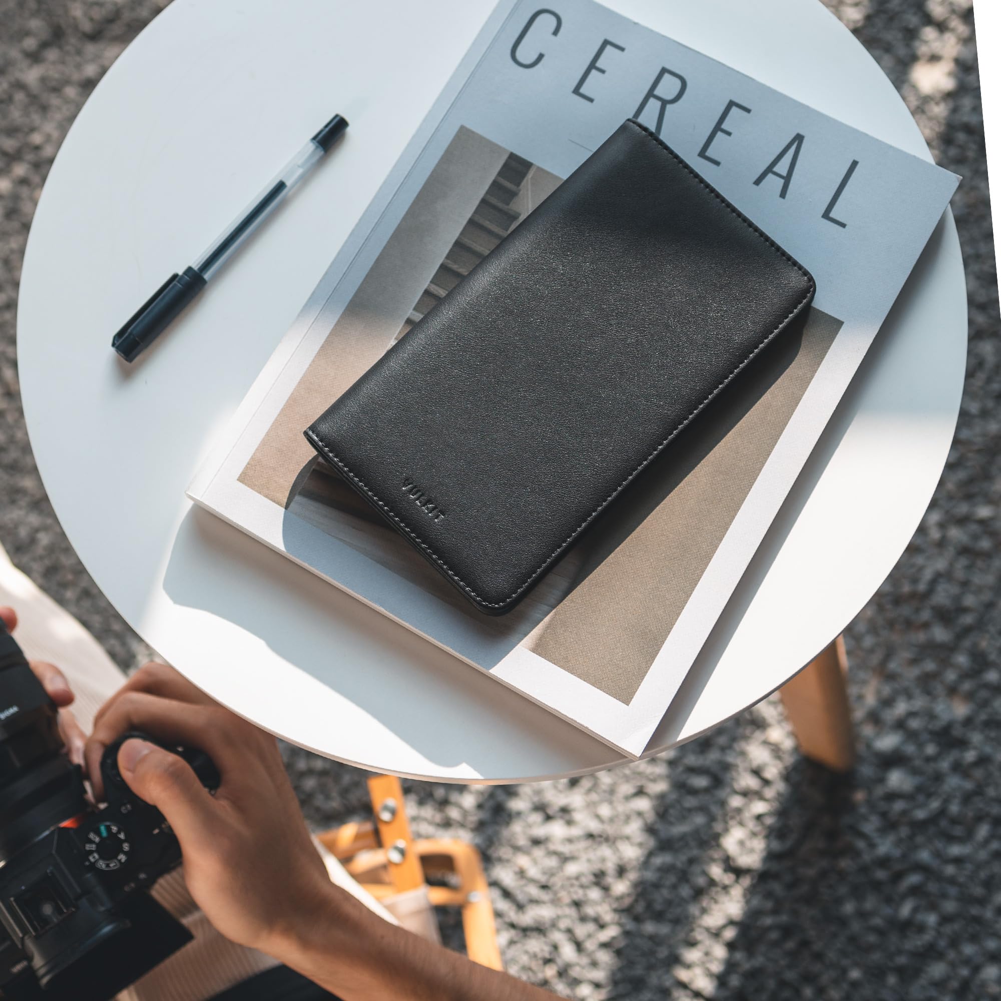 VULKIT Cartera de Viaje para Pasaporte, Funda de Cuero para Pasaporte, Organizador de Documentos de Viaje con Bloqueo RFID para Mujeres y Hombres