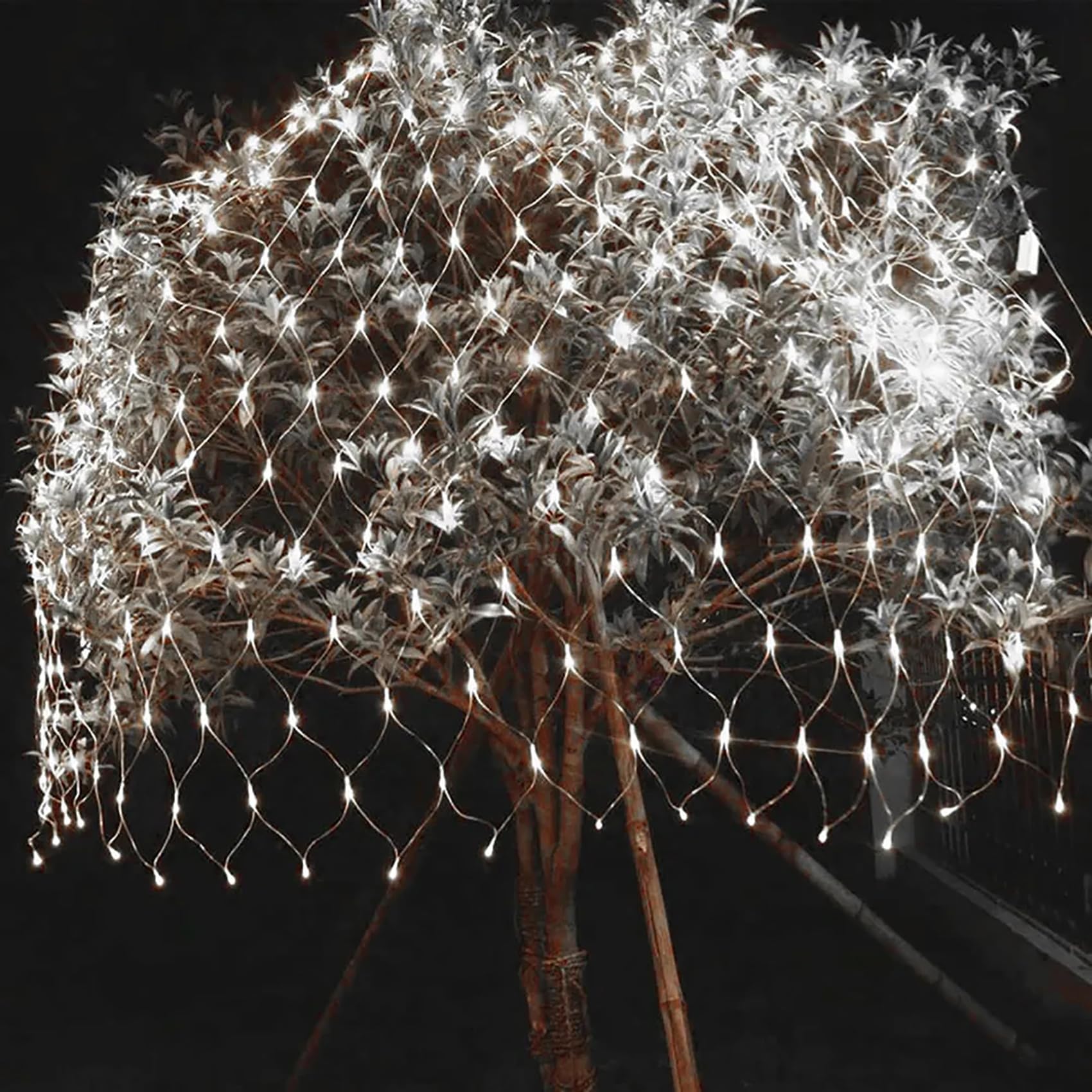 Luces solares de red para jardín con control remoto, guirnalda de luces de malla de 6 x 4 m, 672 LED, 8 modos de encendido y apagado automático (blanco)