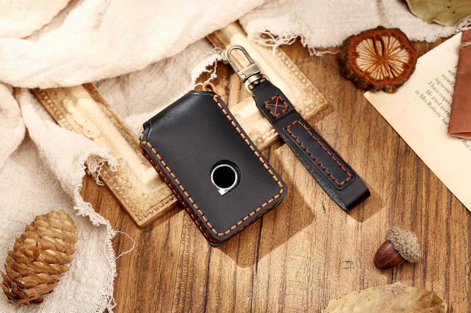 HIBEYO Leder Car Key Fob Cover with keychain fits for VOLVO XC90 S90 V90 XC60 Volvo XC40 V60 S60 Polestar1 T5 T6 T8 Car Key Case Cover Jacket Smart Remote Car Key Keyless Entry Holder 4 button Black