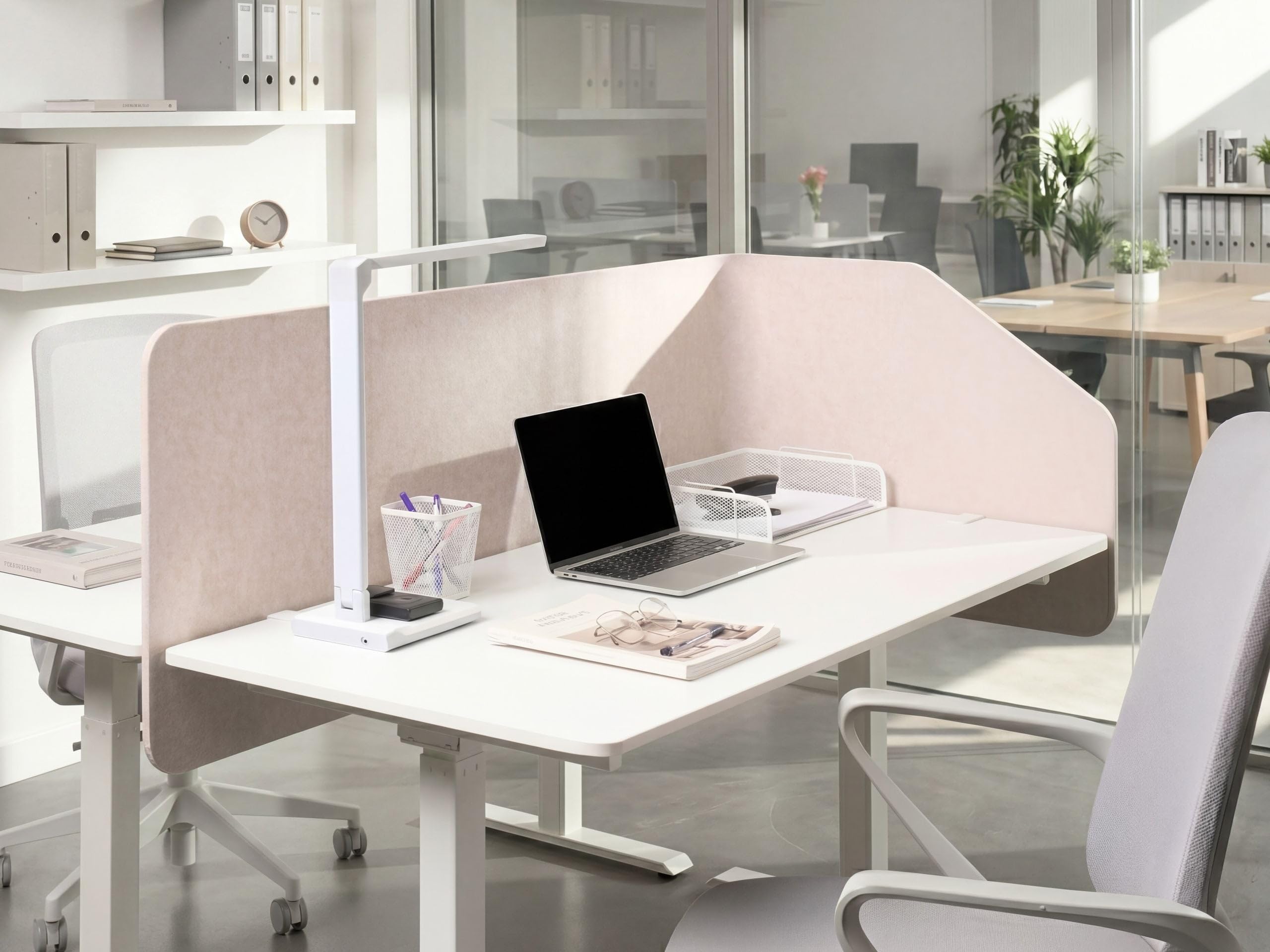 Beliani Schreibtisch Trennwand L-Form Filz Akustik Polster beige 120 x 60 x 50 cm zum Klemmen Foldy