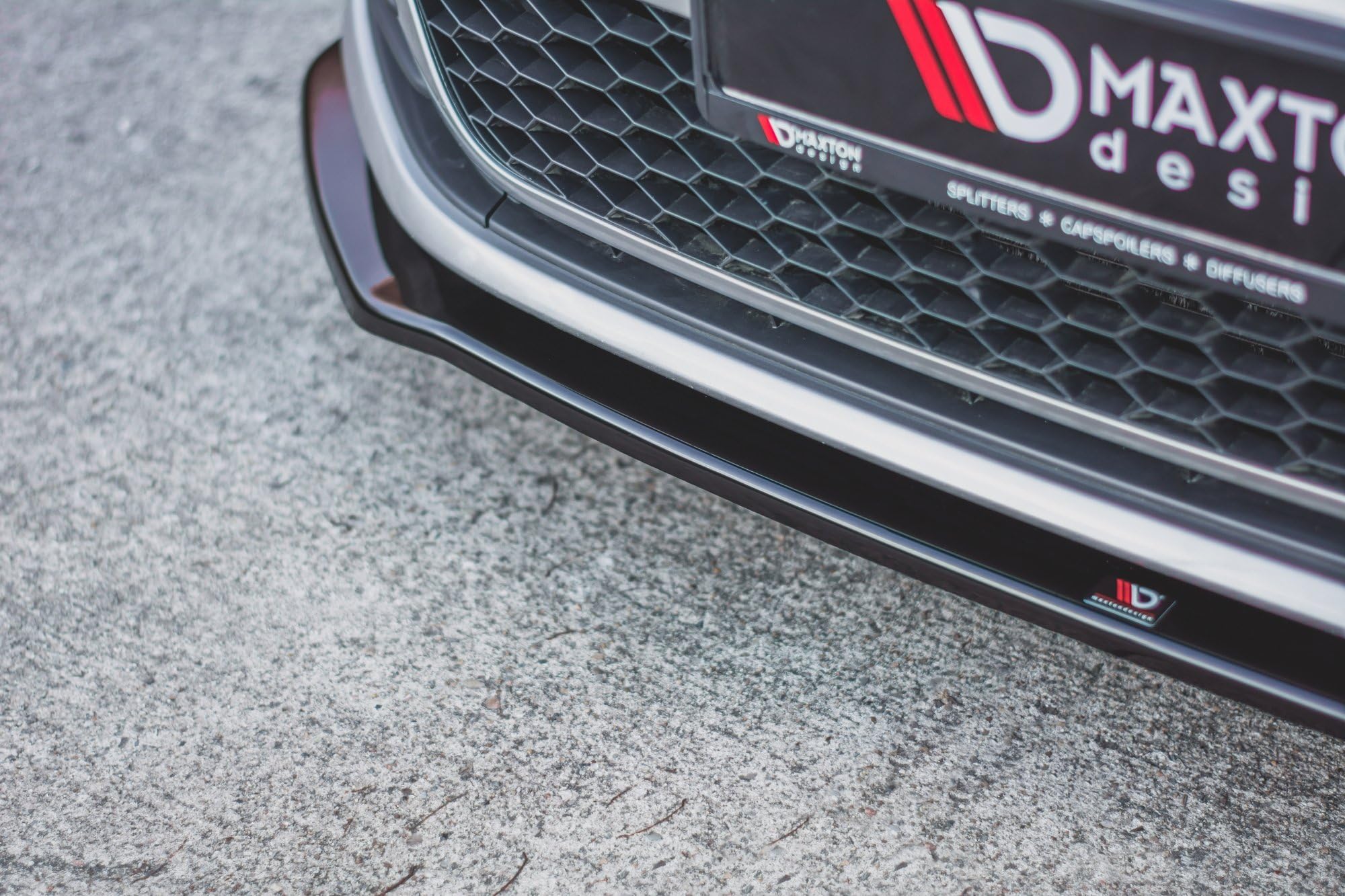 Maxton Design Frontlippe V.2 für VW Golf 7 GTI/GTD (2012-2016) Hochglanz schwarz