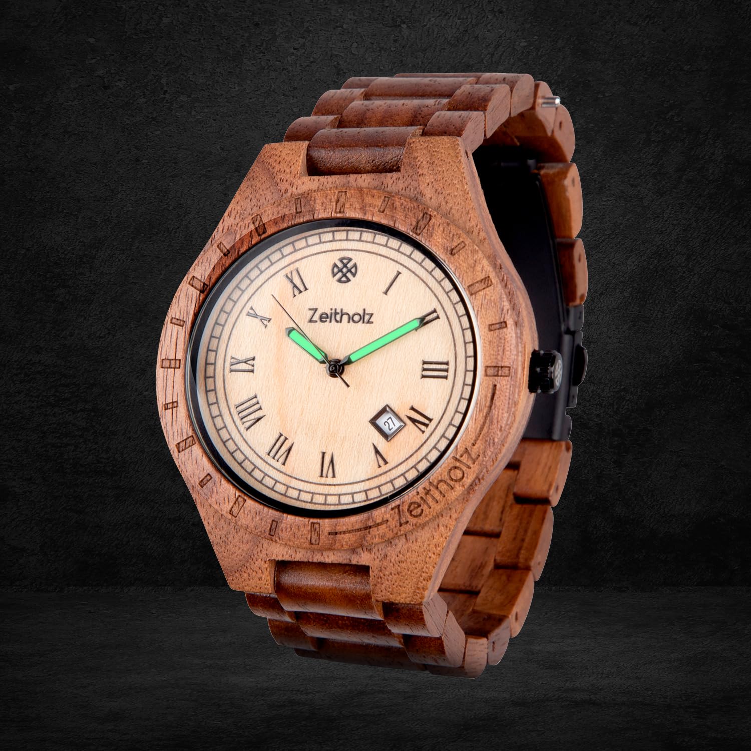 Holzuhr für Herren - Modell Zittau, handgefertigt aus 100% natürlichem Walnuss und Ahorn mit Quarzwerk - Leichte analoge Uhr mit Holzmaserung für Ihn