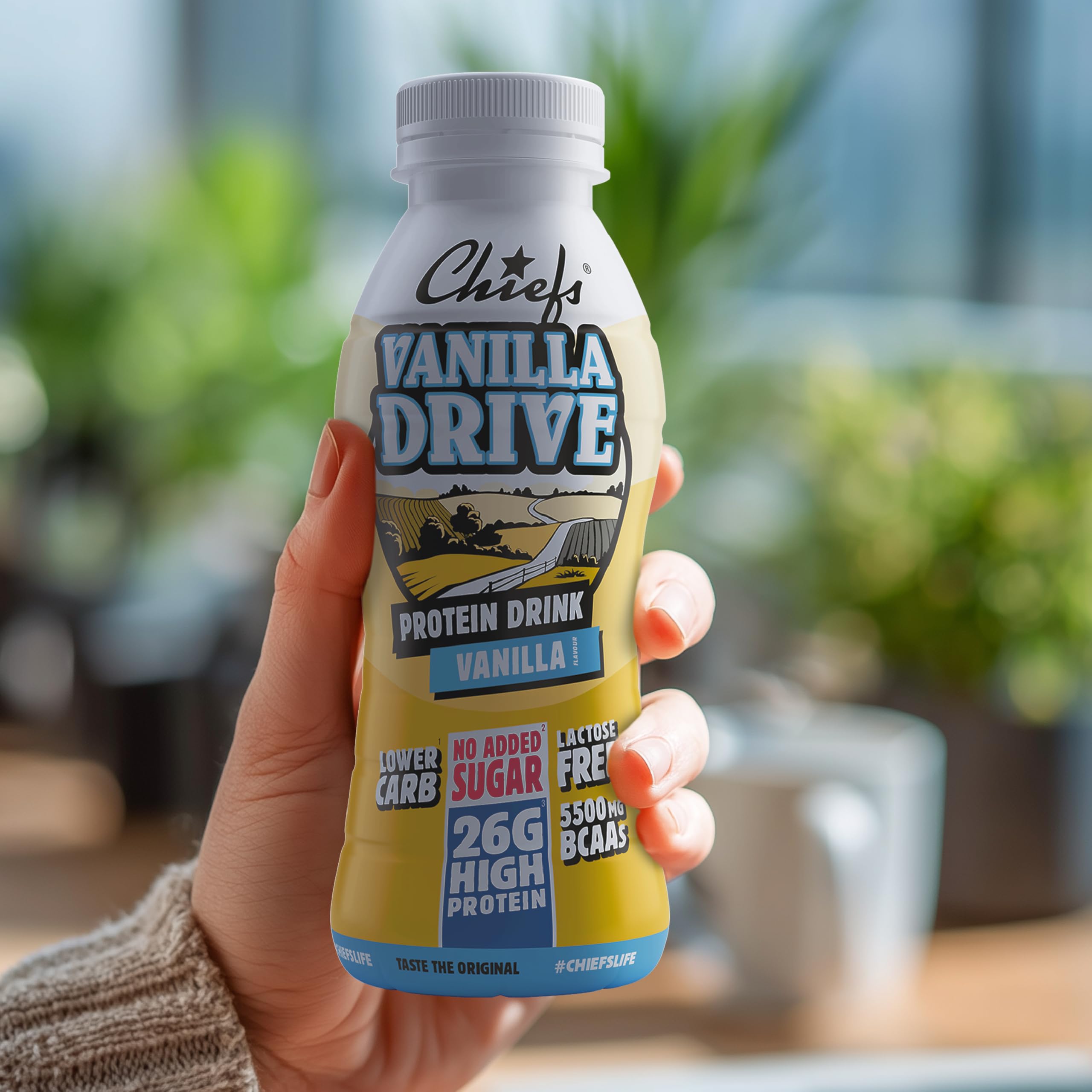 Chiefs® Milk Protein Drink avec 25g de protéines et BCAA • Shake de haute protéine à faible teneur en carbes, sans lactose et faible en sucre • 8 x 330ml (Banana)