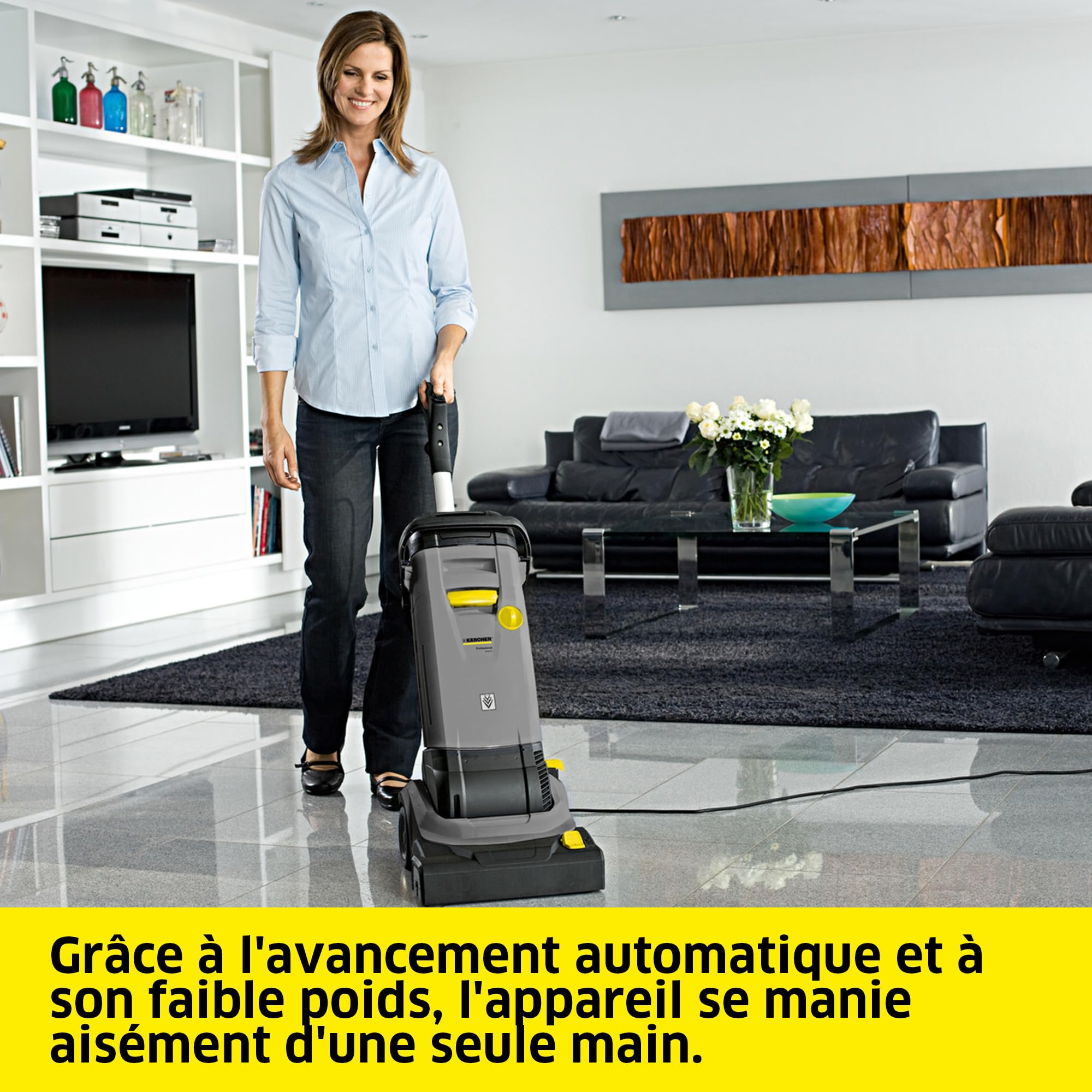 Kärcher BR 30/4 C, autolaveuse compacte pour des surfaces allant jusqu'à 200 m², nettoyage puissant des sols durs, les surfaces sont immédiatement sèches et praticables
