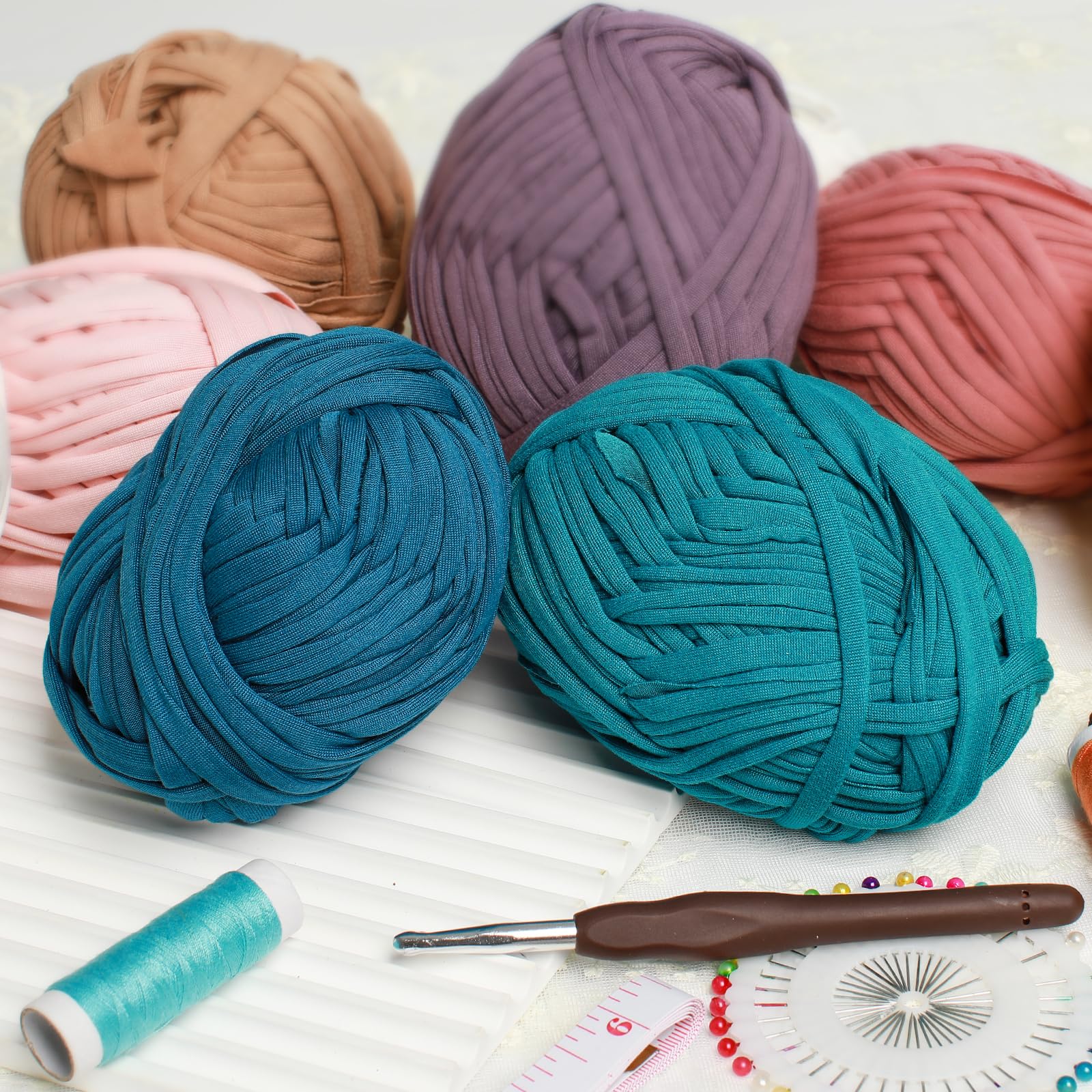 T-Shirt Yarn for Crocheting 2x100g Chunky Crochet Yarn with 6mm Hook, Perfect for Crocheting Projects, Beginner - Image 3