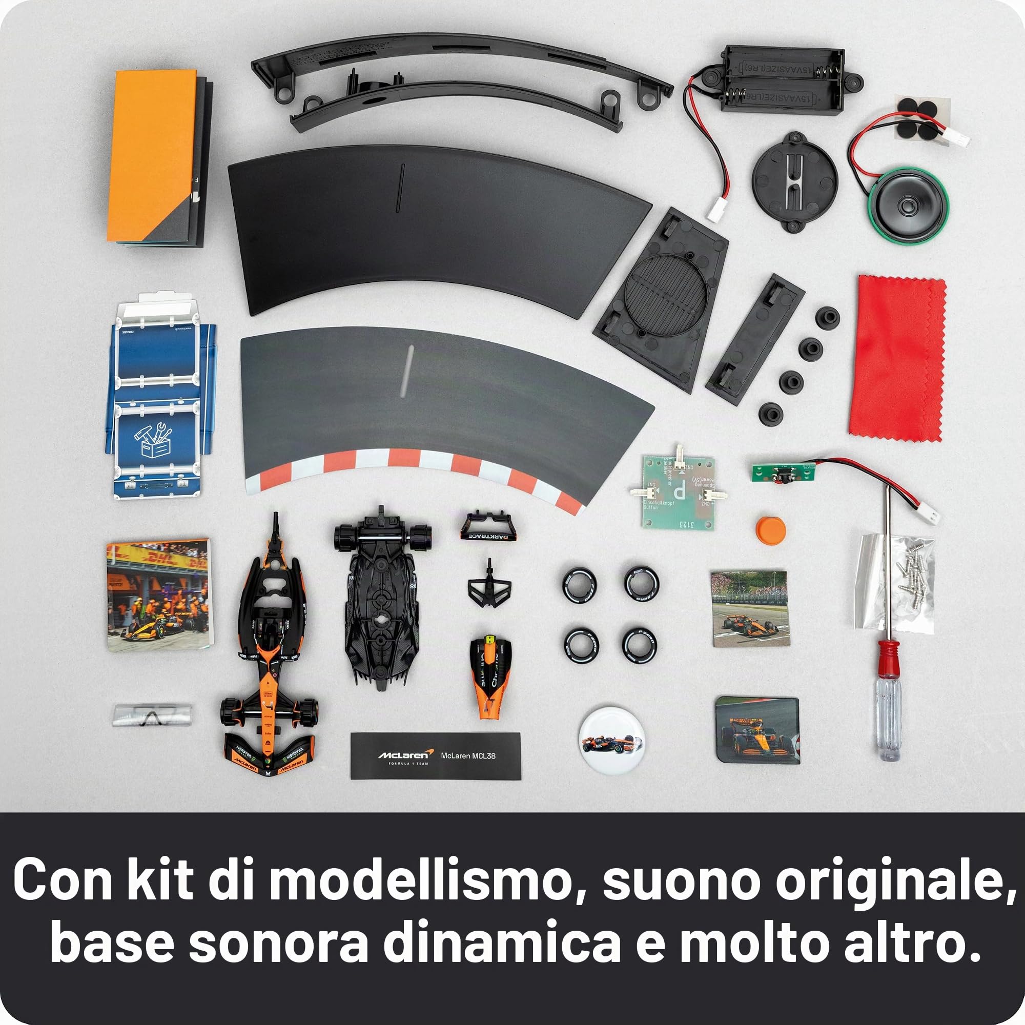FRANZIS McLaren Racing 67391 - Calendario dell'Avvento 2025, modello in scala 1:43, con modulo audio e libro di accompagnamento da 52 pagine