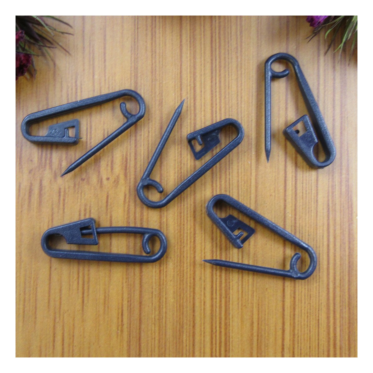 Beads4crafts Navy (C1411) 20 Colourful Acrylic Safety Pins 23Mm X 7Mm Crafts Haberdashery Uk Seller (Navy (C1411))