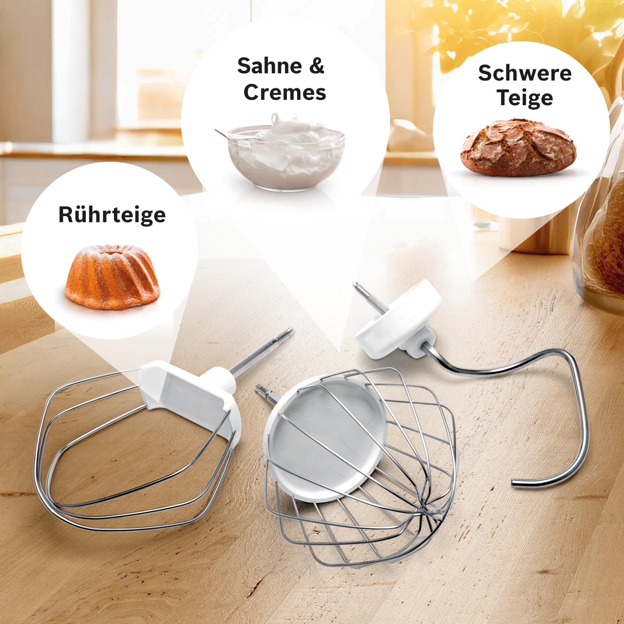 Bosch Küchenmaschine Serie 2, kleine Küchenmaschine, 3,8l Kunststoff-Schüssel, Durchlaufschnitzler, 4 Scheiben, 4 Stufen, Knethaken/Rührbesen/Schlagbesen, spülmaschinenfest, 700 W, weiß, MUMS2AW01