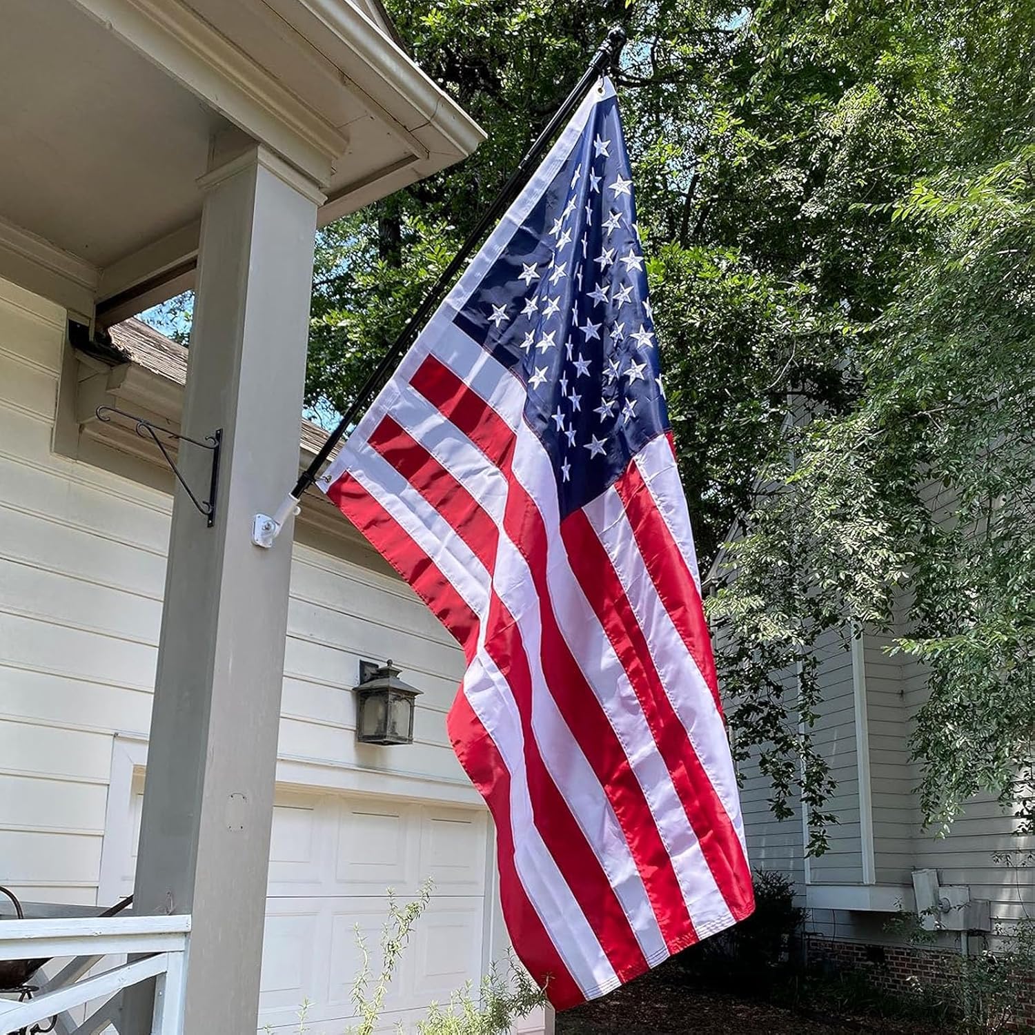 TOPFLAGS Bandera americana de Estados Unidos bordada de 10 x 15 cm al aire libre, banderas Patriot USA con un peso seguro duradero con ojales de latón