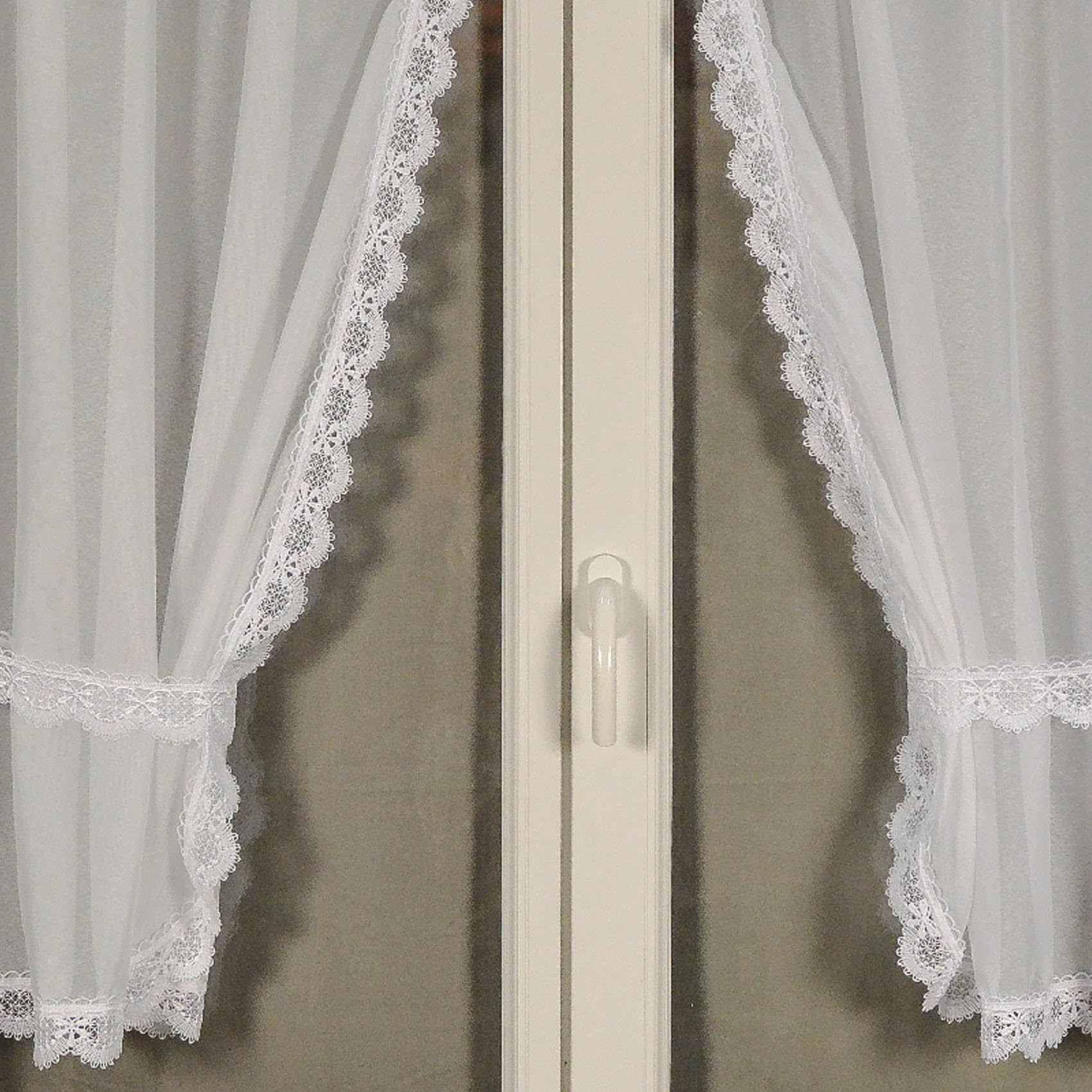 Paire de Rideaux Bonne Femme à Bord Macramé - Polyester - Style Traditionnel et Moderne - Ourlet Passe Tringle - Prêts à Poser - 95 x 160 cm - Blanc