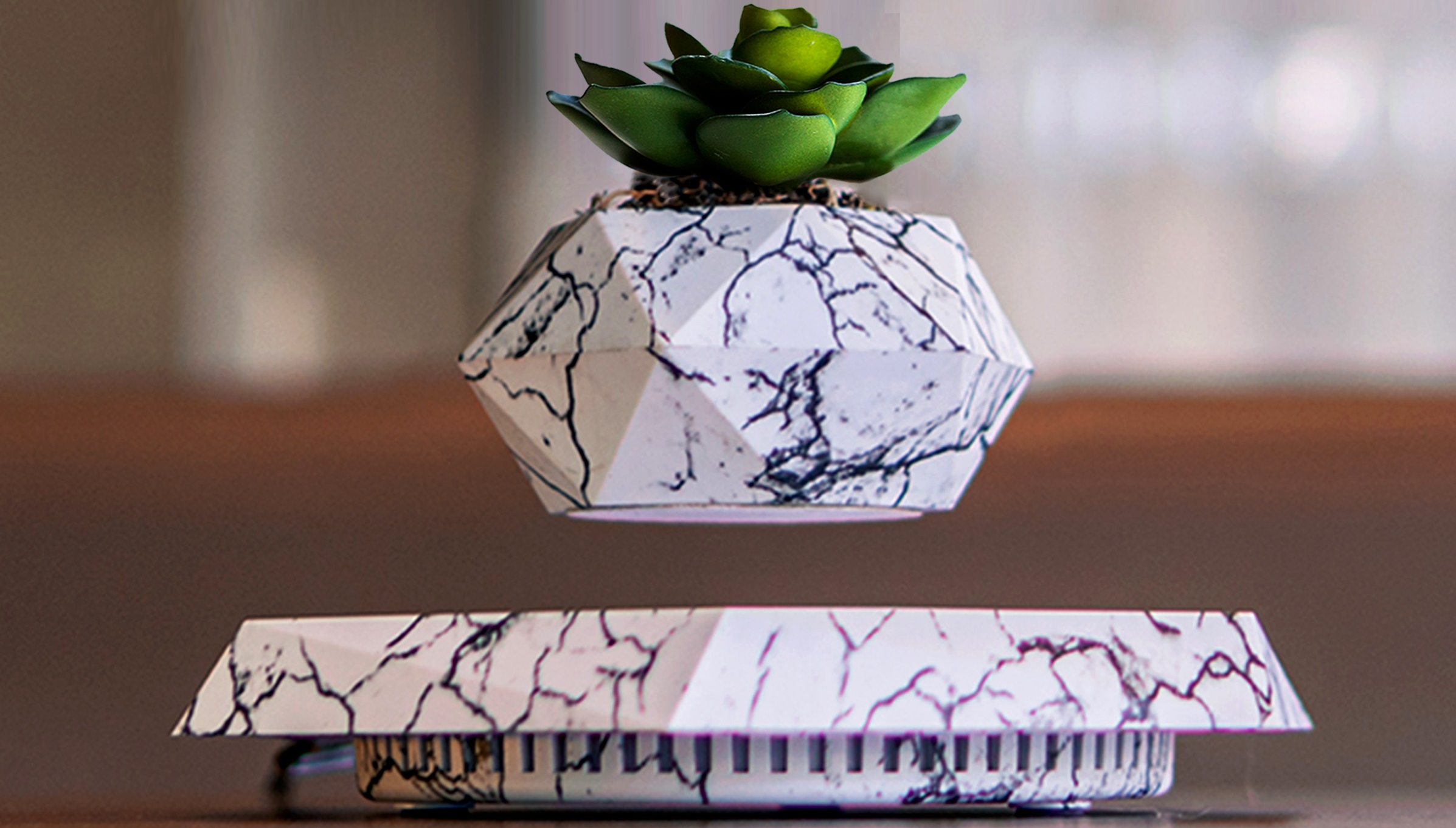 【新品未使用】HCNT 浮遊プランター　ホワイト Amazon.com : HCNT Levitating Plant Pot, Magnetic Levitation Flower