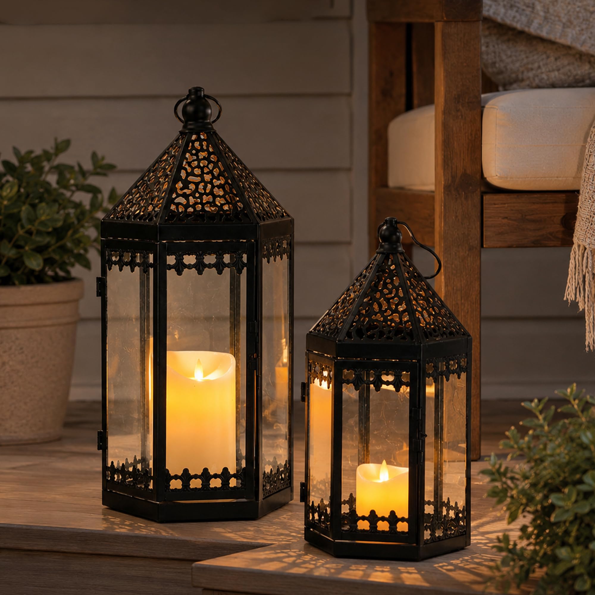 TRIROCKS 2er Set Dekorative Laternen 40/30 cm hohe Metall-Kerzenhalter Windlicht zum Aufhängen mit gehärtetem Glas für Innen Außenbereich Heimdekoration Garten Terrasse Partys Hochzeiten (Schwarz)
