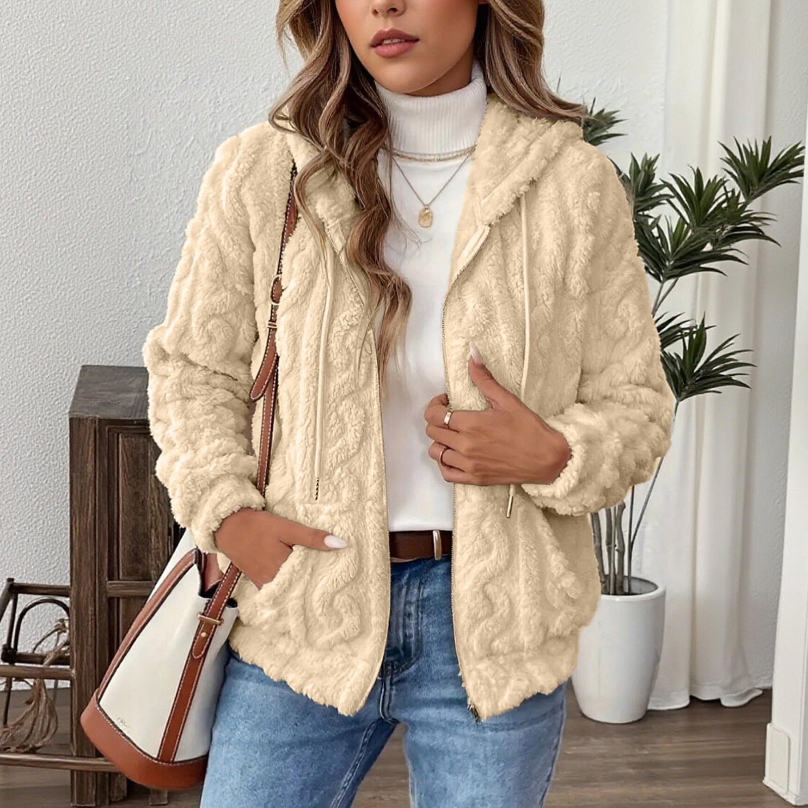 Chaqueta reversible de forro polar con capucha y cremallera frontal, ideal para el invierno. Prenda exterior suave y cálida. Abrigo tipo pullover con cremallera completa.