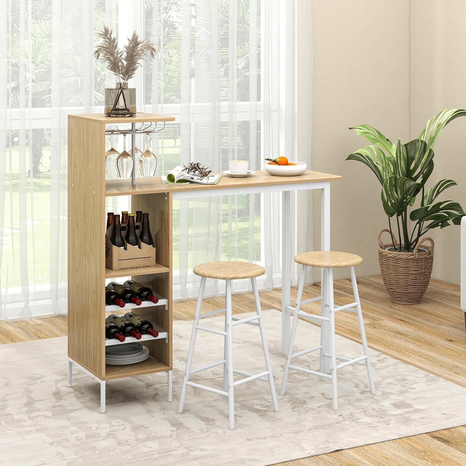 GIANTEX Juego de Muebles de Bar de 3 Piezas, Mesa de Desayuno y 2 Taburetes de Bar, Mesa de Bistró con Estante de Almacenamiento y Soporte de Copas, 120 x 40 x 90 cm (Natural)