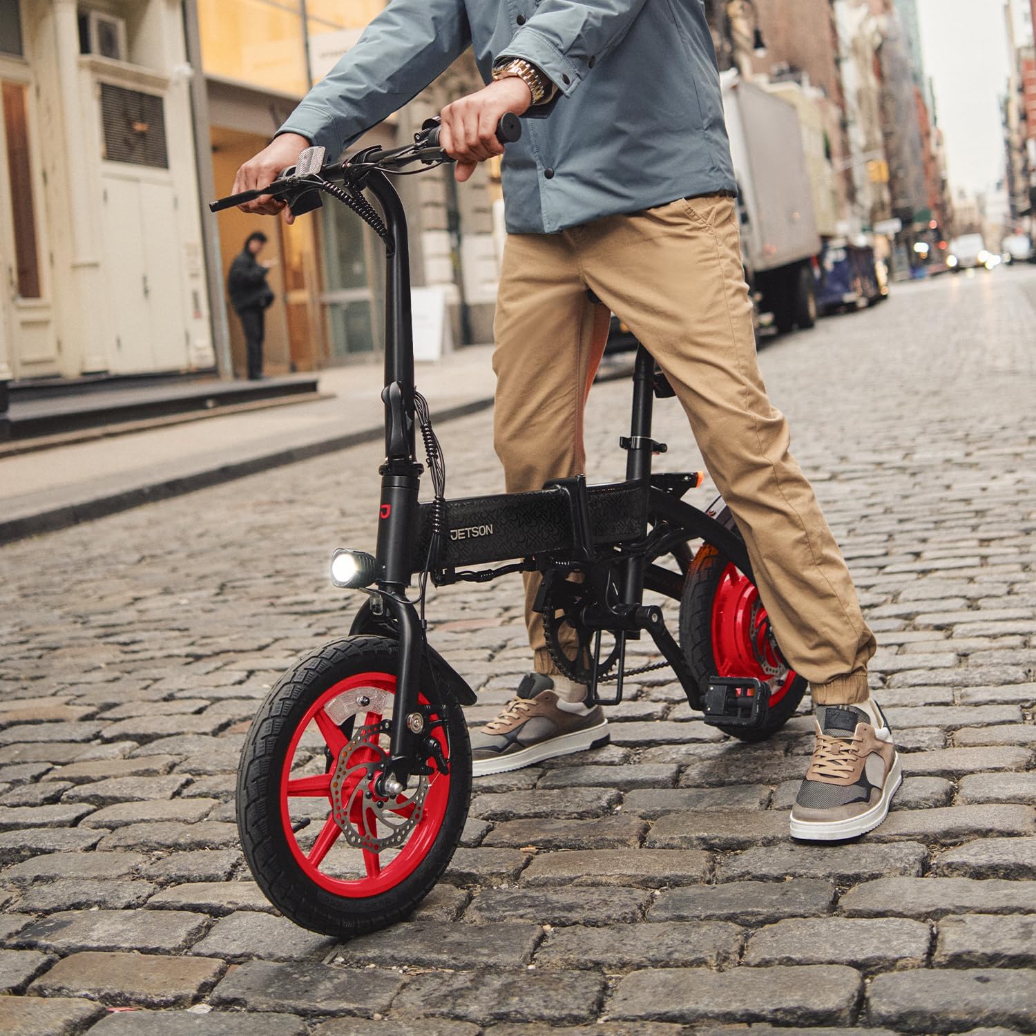 Side view of the Jetson Arro Electric Bike