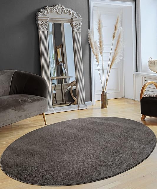 the carpet Relax Modern Fluffy Short Pile Rug, Non-Slip Underside, Washable up to 30 Degrees, Super Soft, Fur Look, Anthracite, 140 x 200 cm Oval