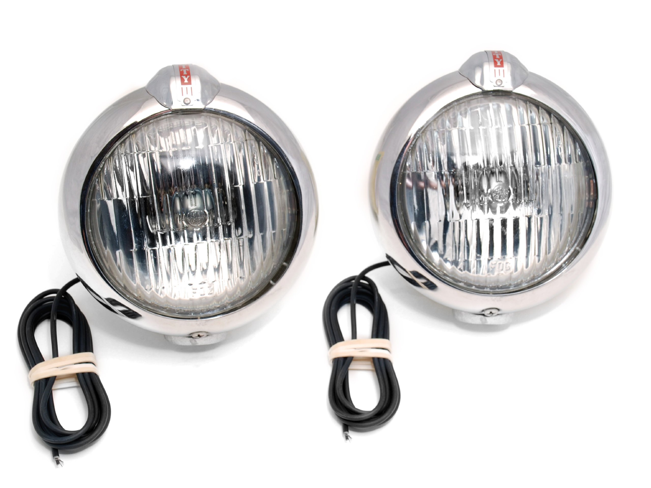 Photo 1 of Unity 520CP-U Clear 5" Diameter 12V 35W Fog Light with Chrome Housing - Pair