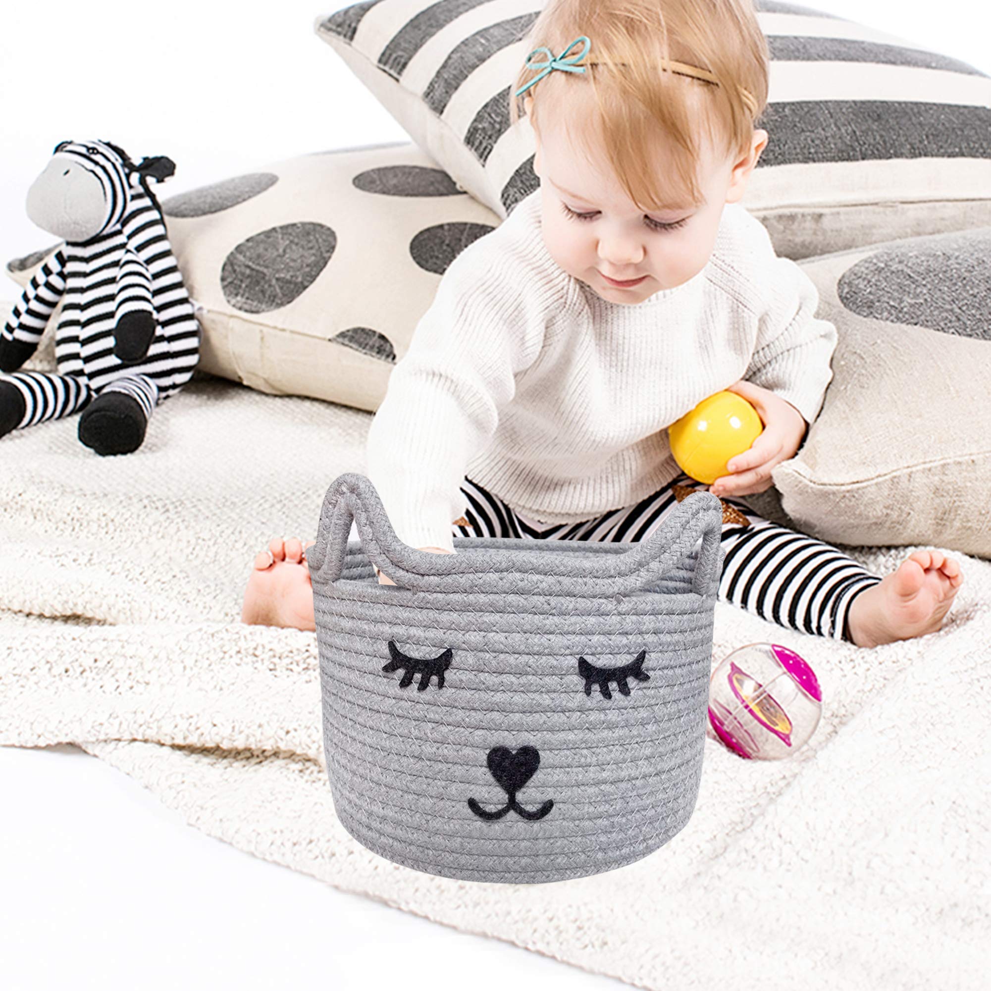 OYHOMO Panier de Rangement en Corde de Coton Chambre d'enfant Boîte de Rangement Souple Chat Panier de Décoration Organiser pour Jouets de Bébé, Cosmétiques, Bureau - Gris OYHOMO Panier de Rangement en Corde de Coton Chambre d'enfant Boîte de Rangement Souple Chat Panier de Décoration Organiser pour Jouets de Bébé, Cosmétiques, Bureau - Gris