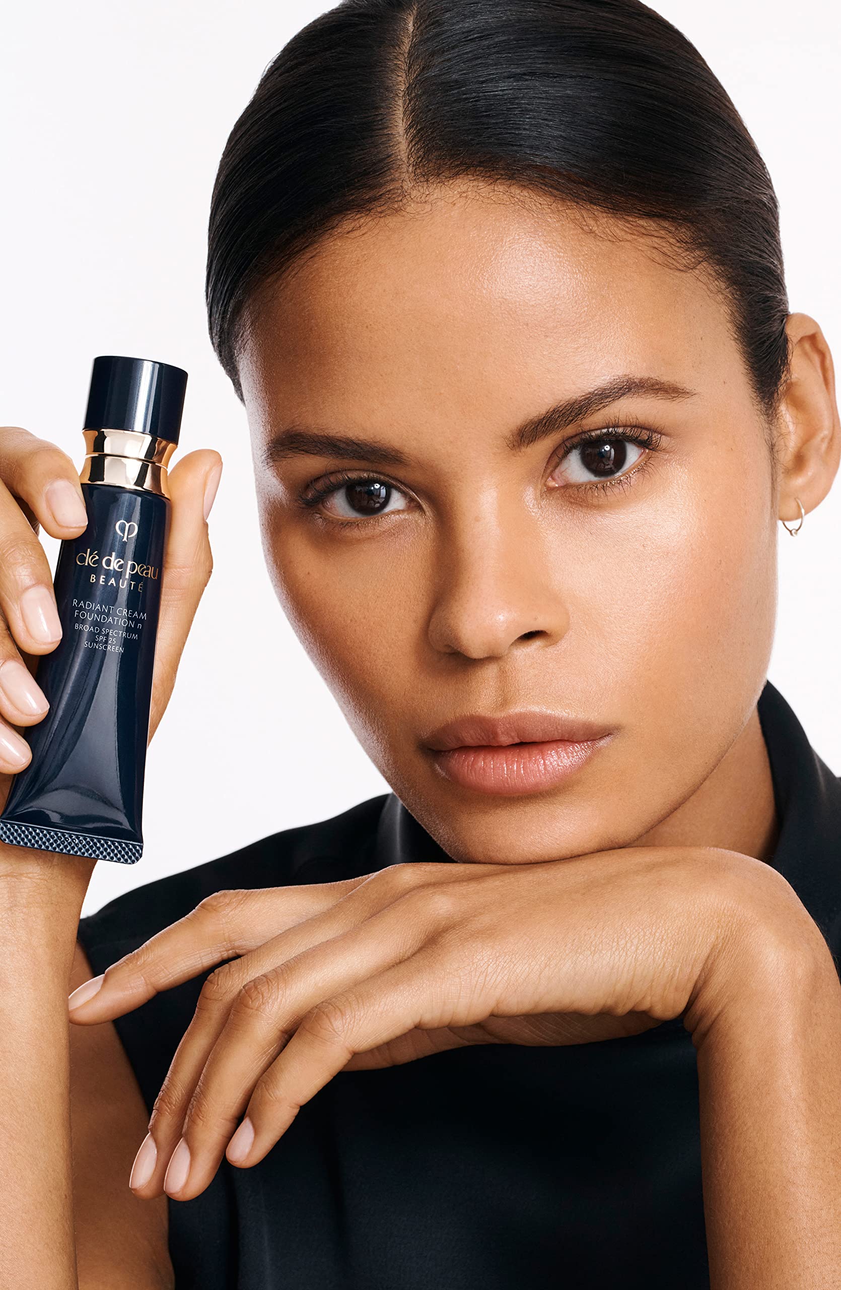 Cl%C3%A9 Peau Beaut%C3%A9 Radiant Foundation