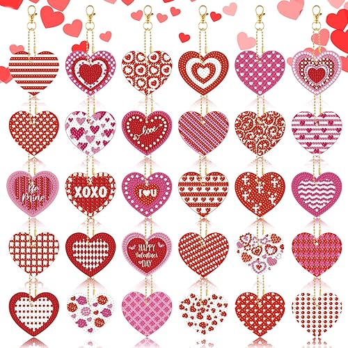 Remuuly 30 llaveros de pintura de diamantes para el día de San Valentín con herramientas 5D de corazón de pintura de diamante, kits de llaveros