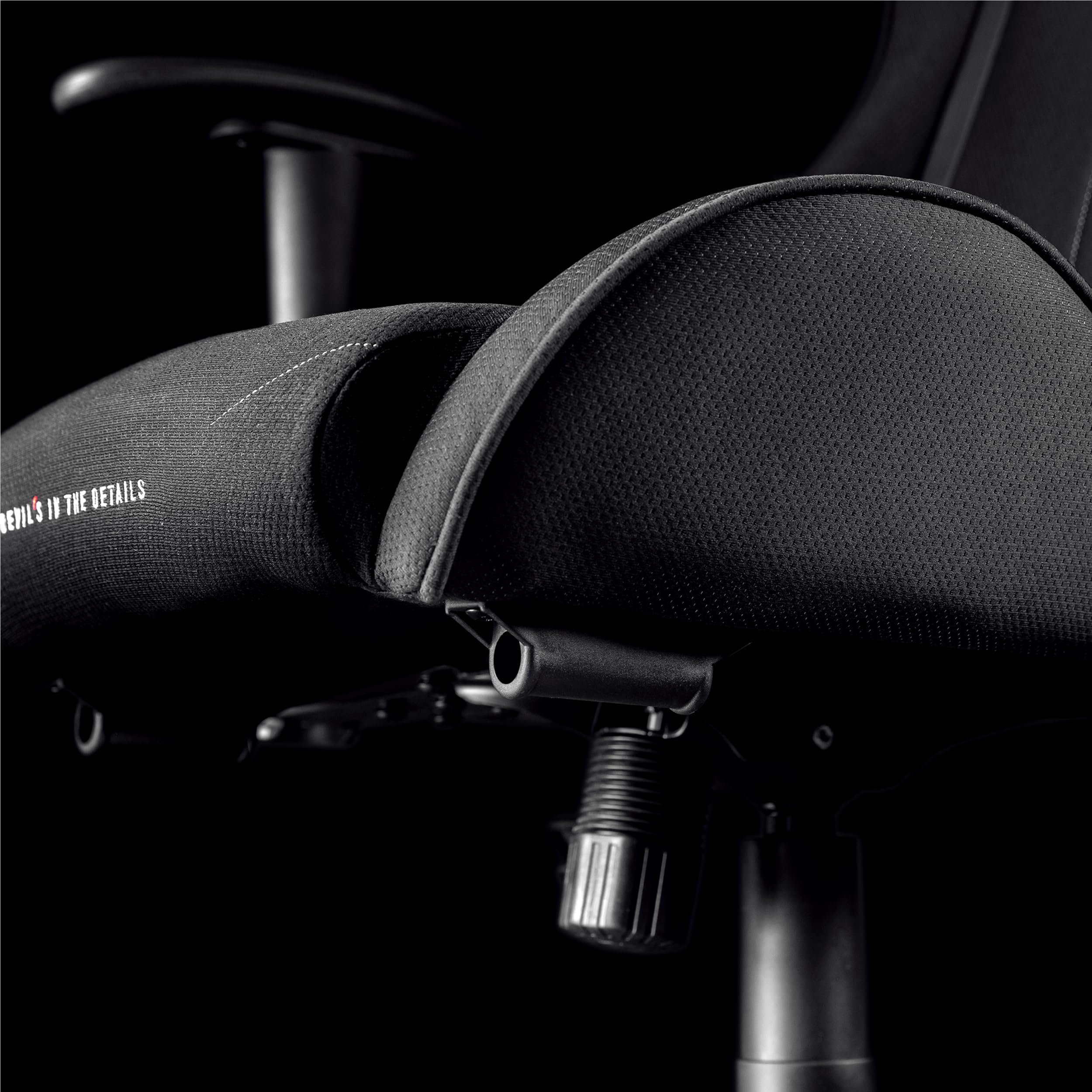 DIABLO Sedia da Gaming X-Starter | Sedia Gaming Ergonomica in Tessuto, Braccioli Regolabili, Meccanismo di Inclinazione | Sedia per PC, Gaming Chair, Poltrona da Ufficio | Nero