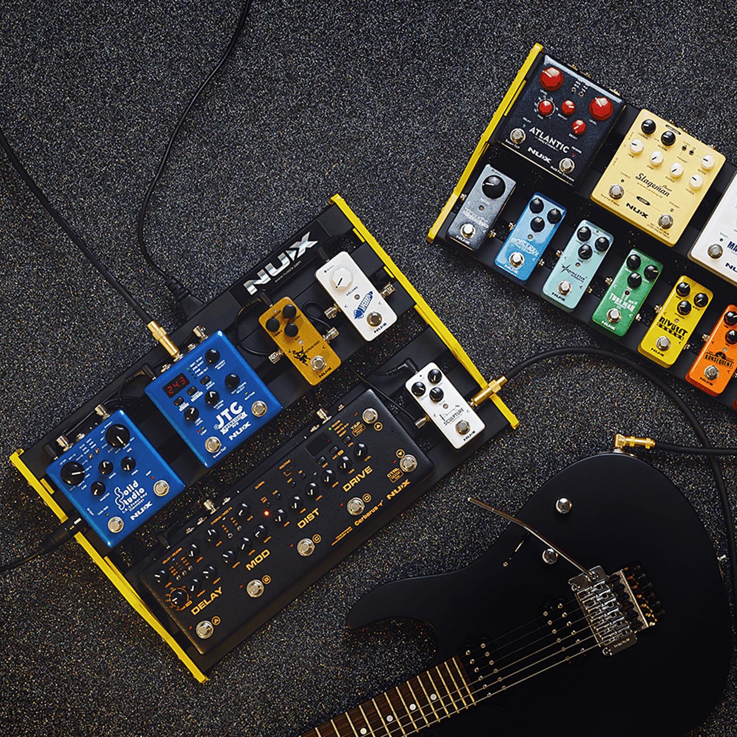 Nux NPB-L - Pedaliera Bumblebee per dispositivi di effetto, misura L + 2 cavi patch keepdrum