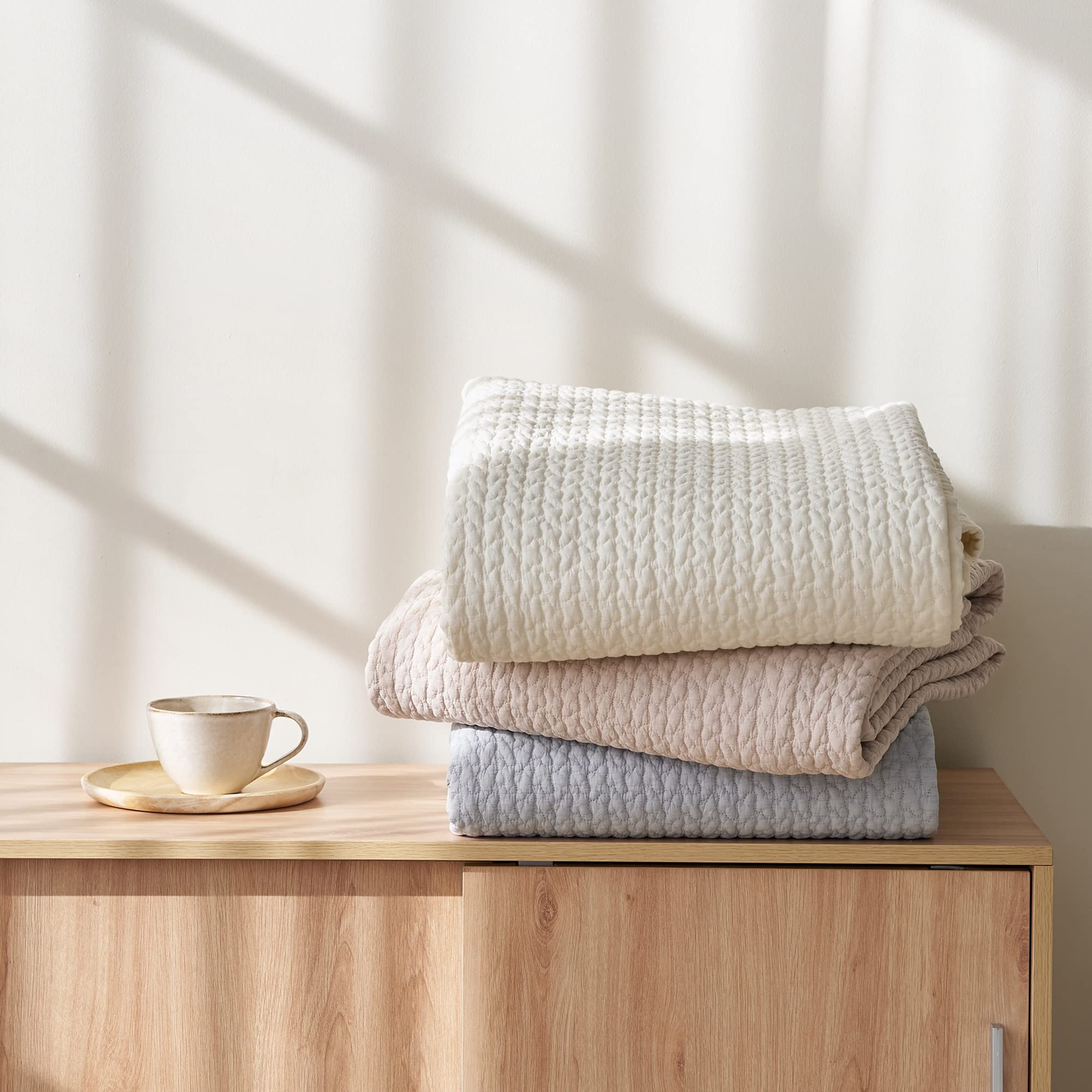 Amazon｜【Roomnhome】ピグメントスプレッドパッド キルティングイブル