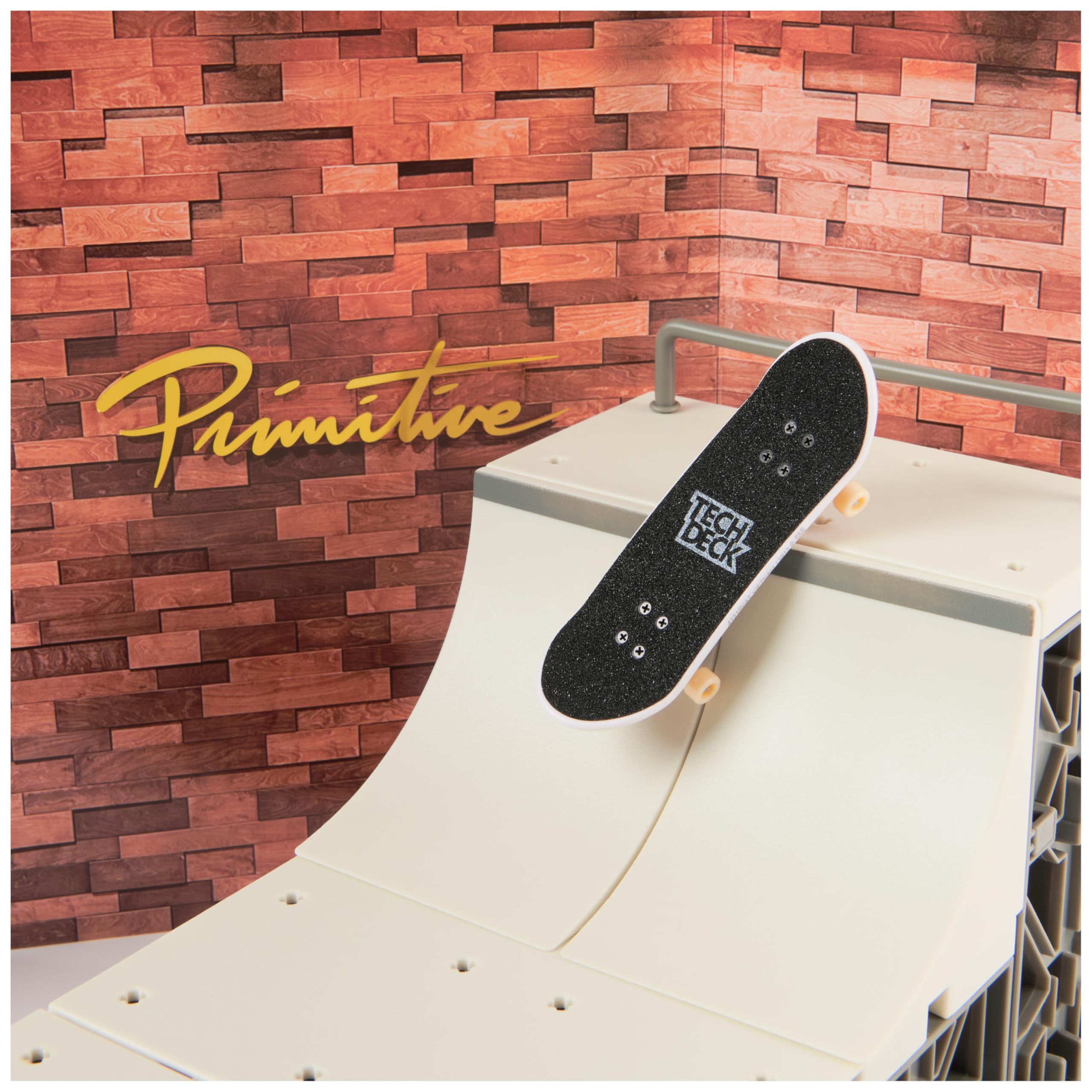 Spin Master Tech Deck, Primitive X-Connect Skate Park, Set con rampa da Personalizzare e Costruire con Fingerboard Esclusivo, Giocattoli per Bambini dai 6 Anni in su