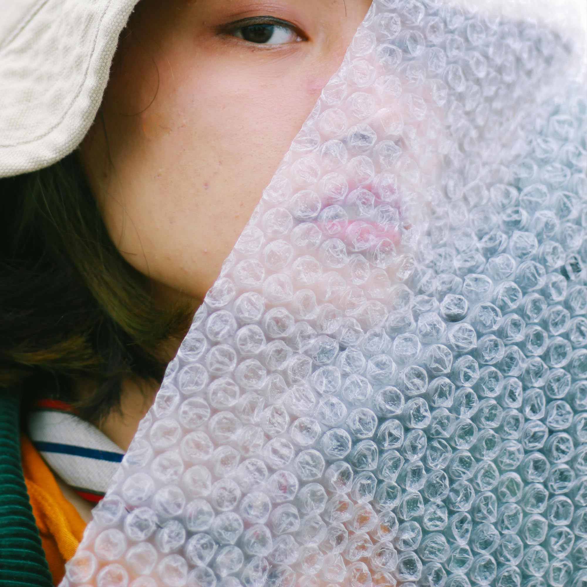 Bubble Wrap for Packing and Moving, Protective Cushioning Material (12inch by 5 meter) (B0D9WMHMCD) Amazon Price History, Amazon Price Tracker