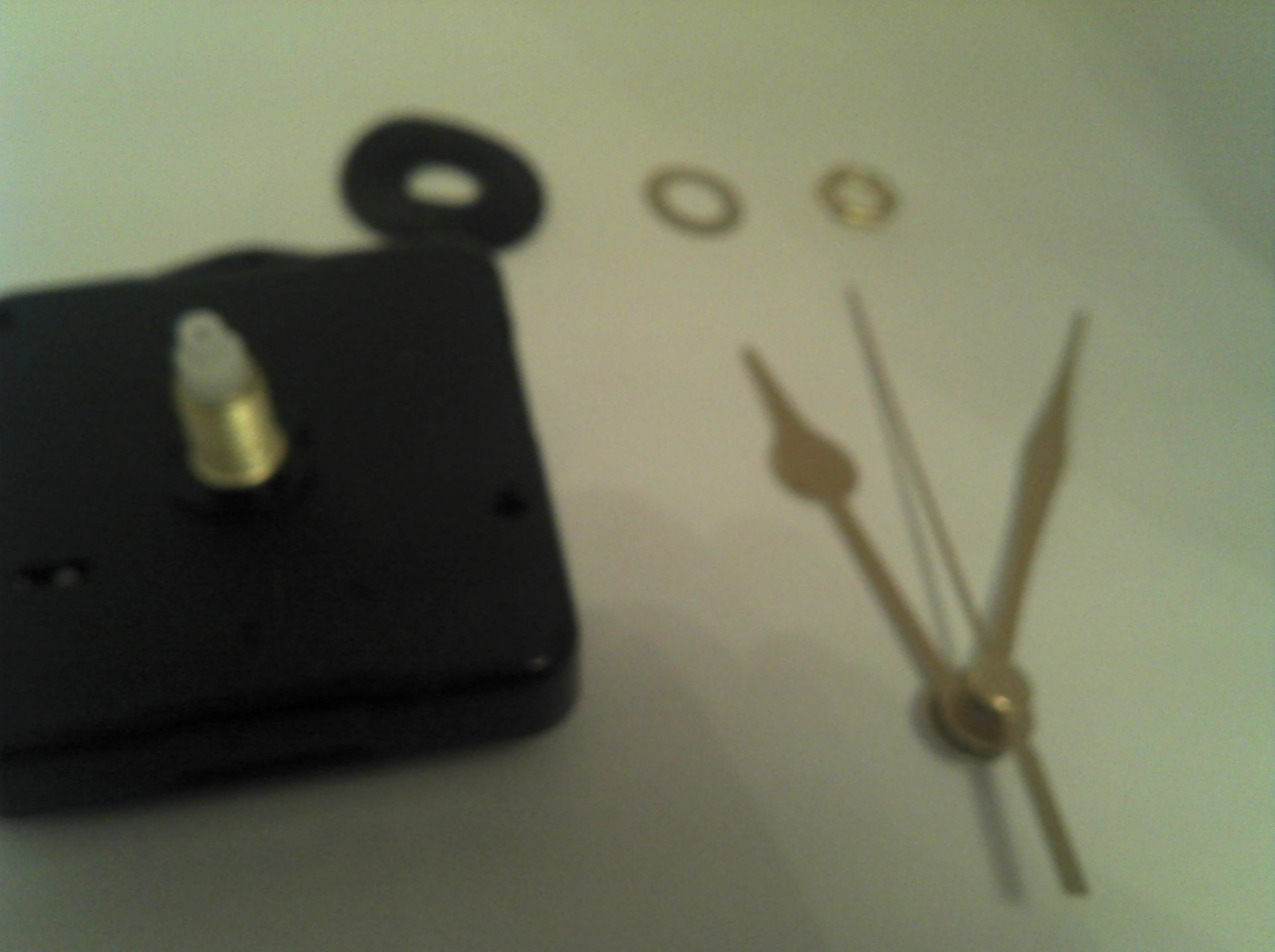 Ashleys Workshop Quartz clock movement (medium spindle) with hands set (Gold, 73mm)