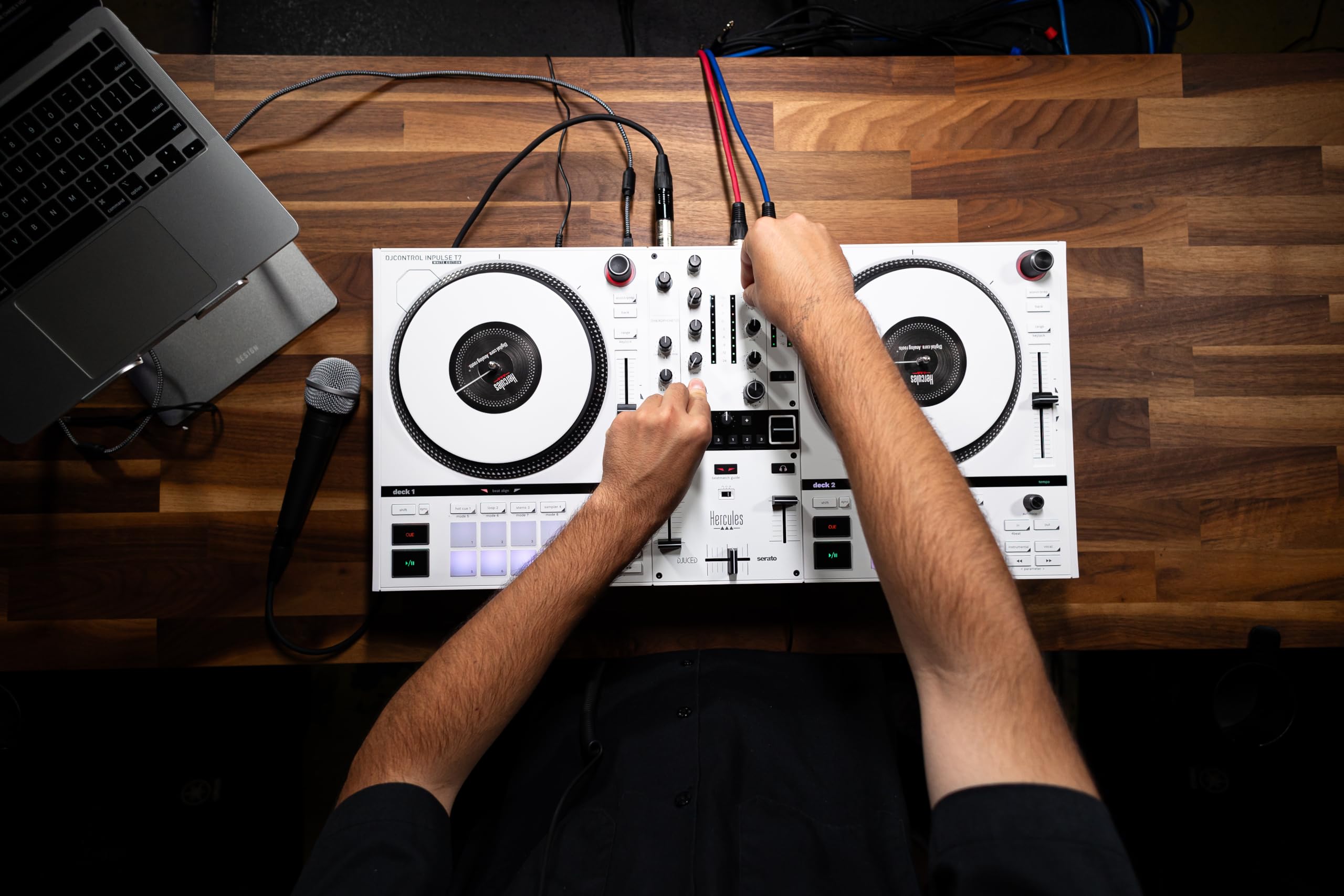 Hercules DJ Control Inpulse T7 White, Limited Edition